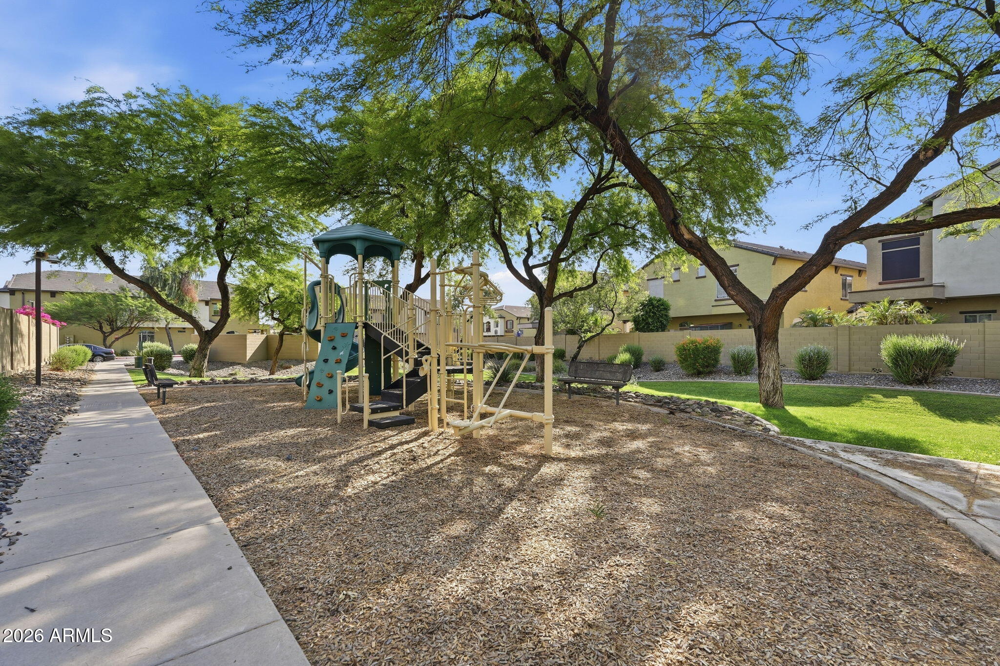2725 E MINE CREEK Road 1013