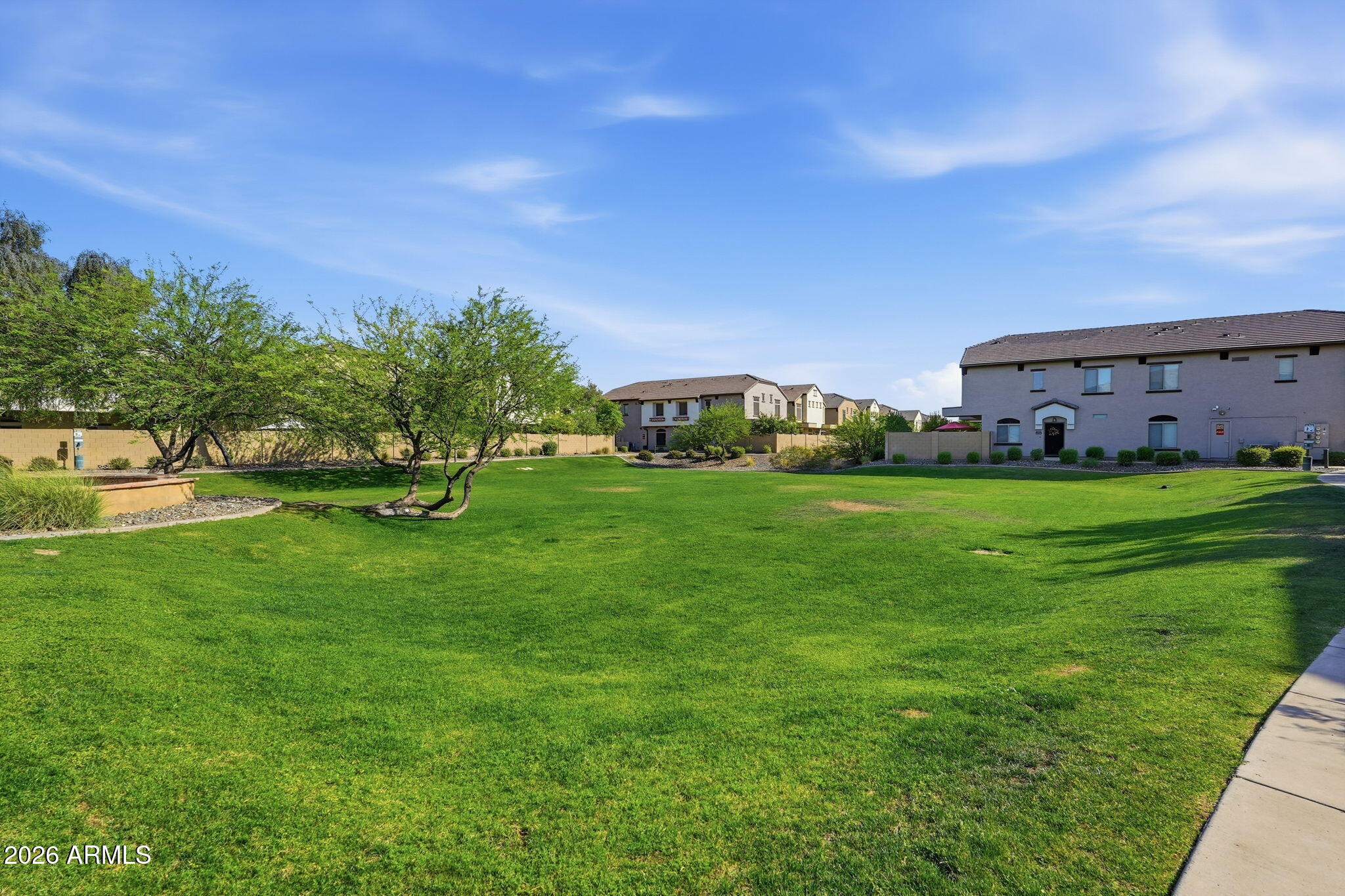2725 E MINE CREEK Road 1013