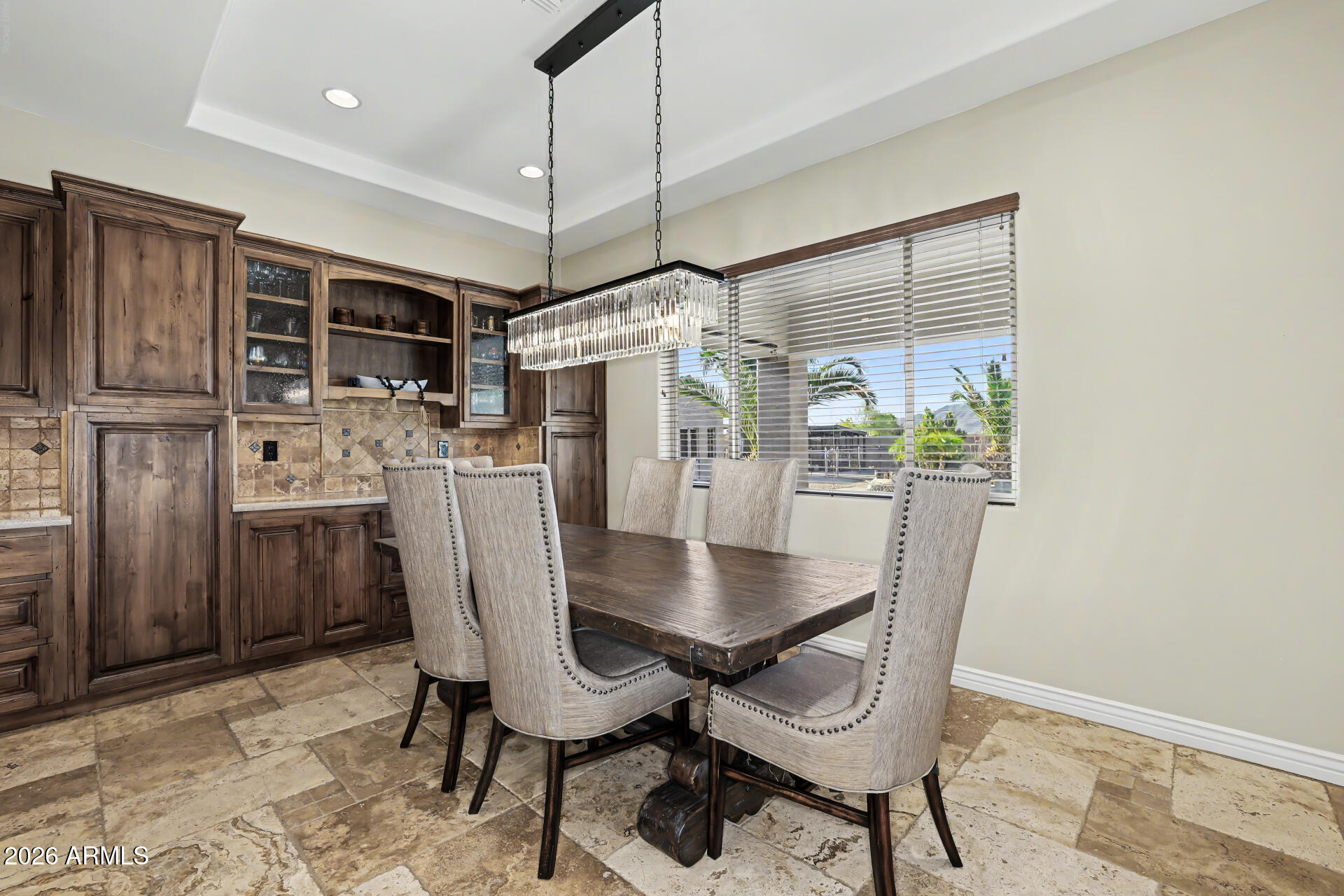 806 W DESERT RANCH Road