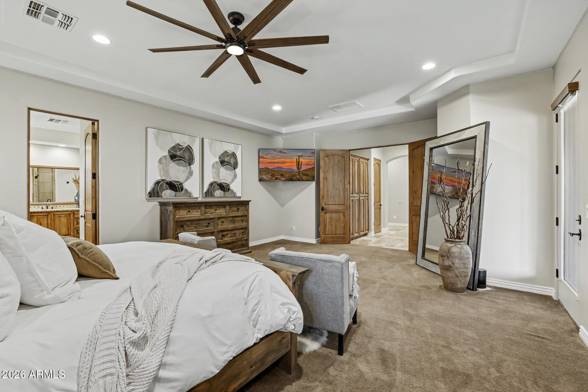 806 W DESERT RANCH Road