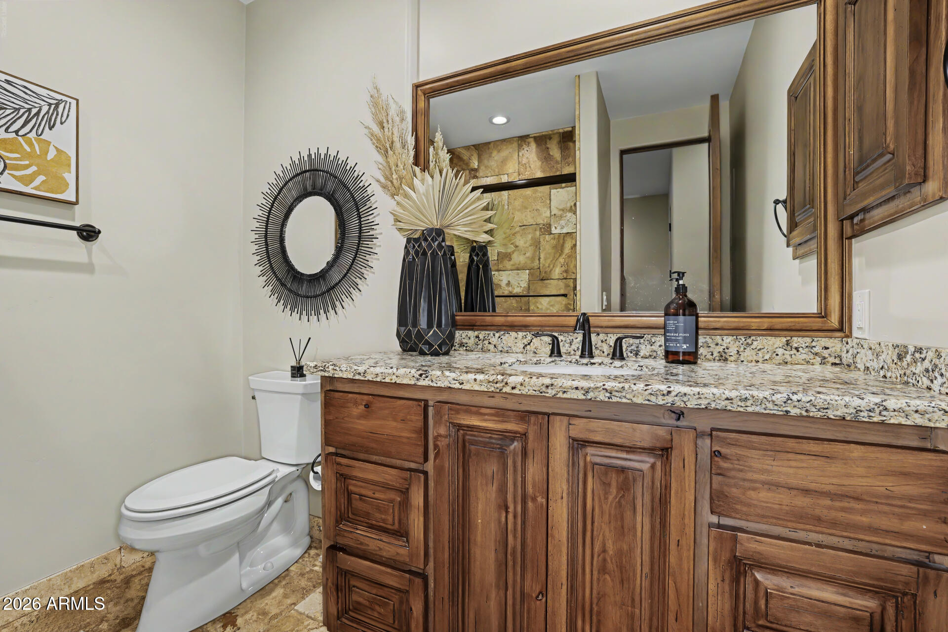 806 W DESERT RANCH Road