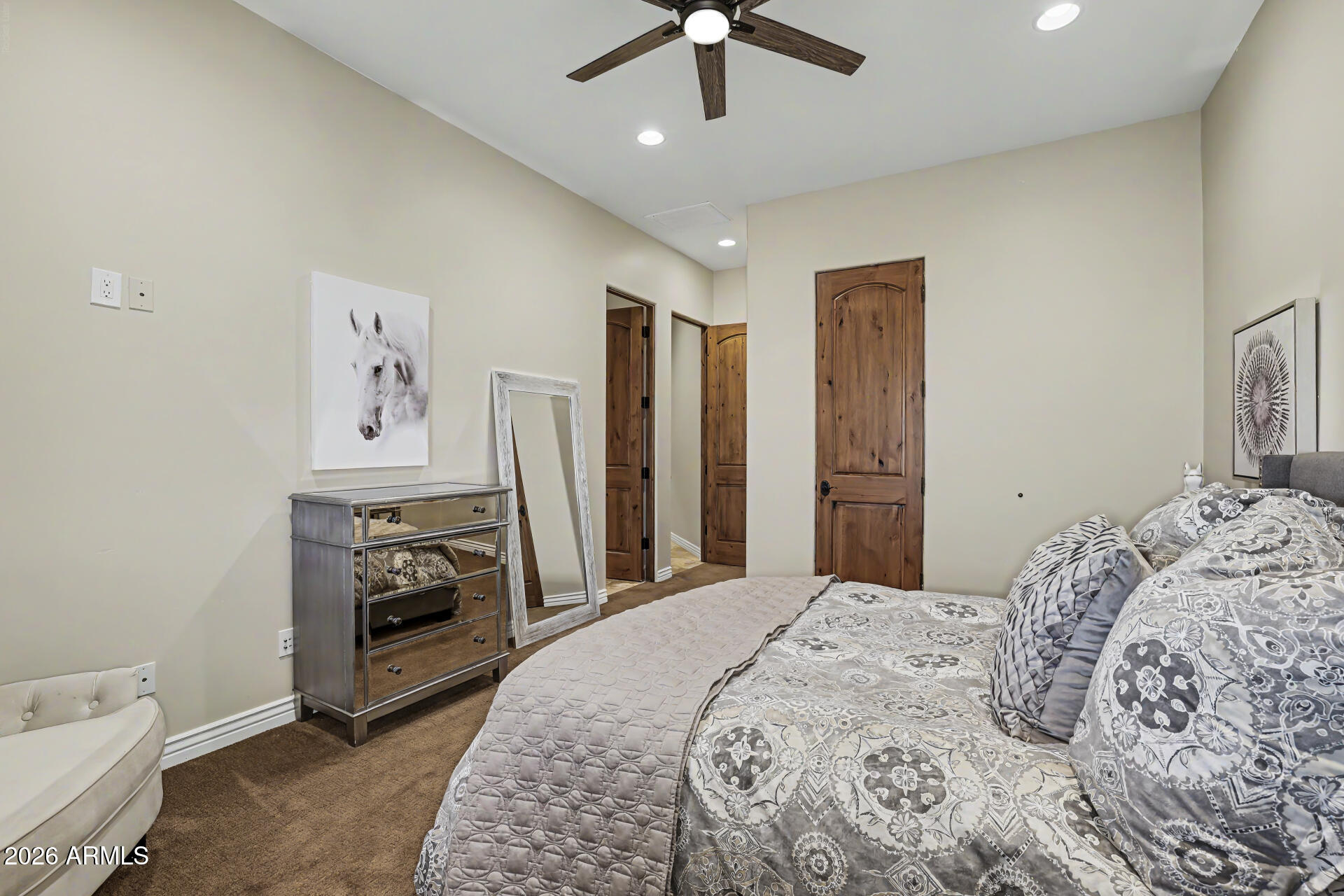 806 W DESERT RANCH Road