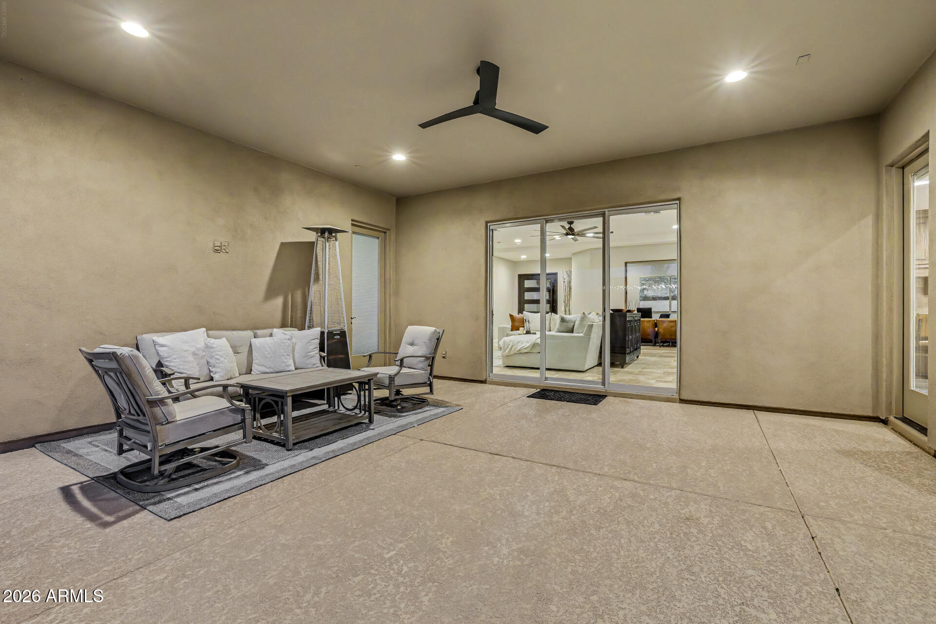 806 W DESERT RANCH Road