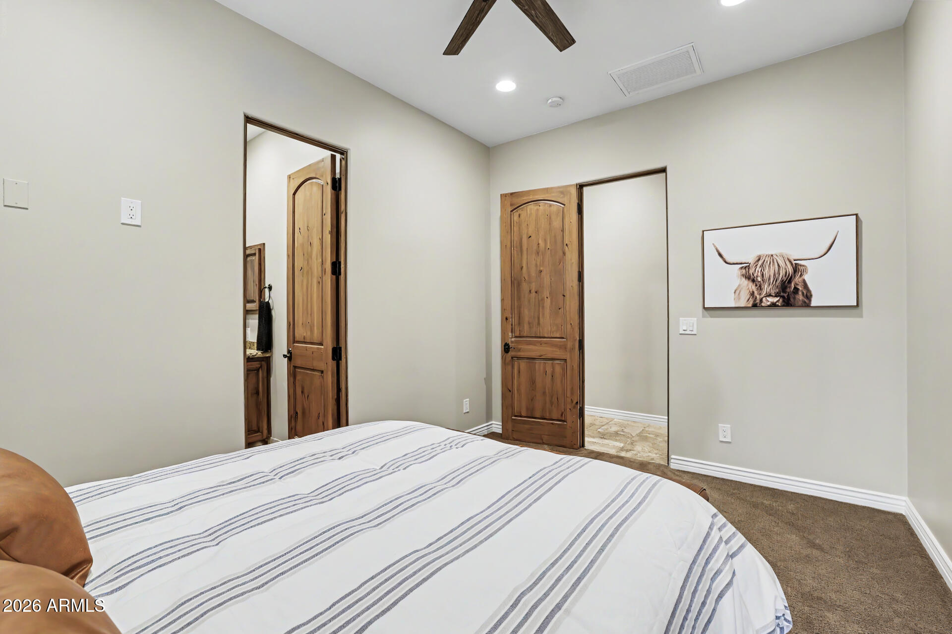 806 W DESERT RANCH Road