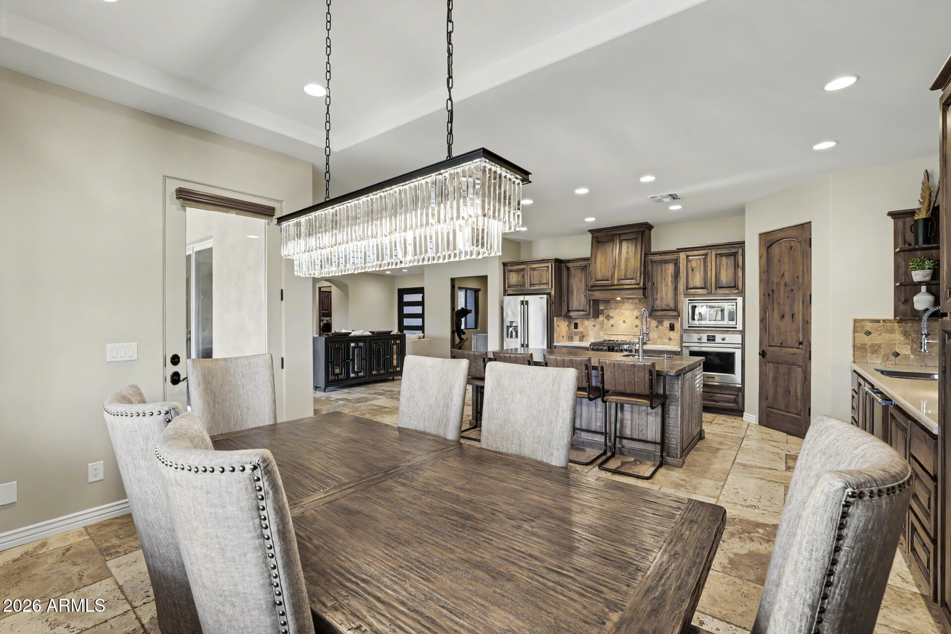 806 W DESERT RANCH Road