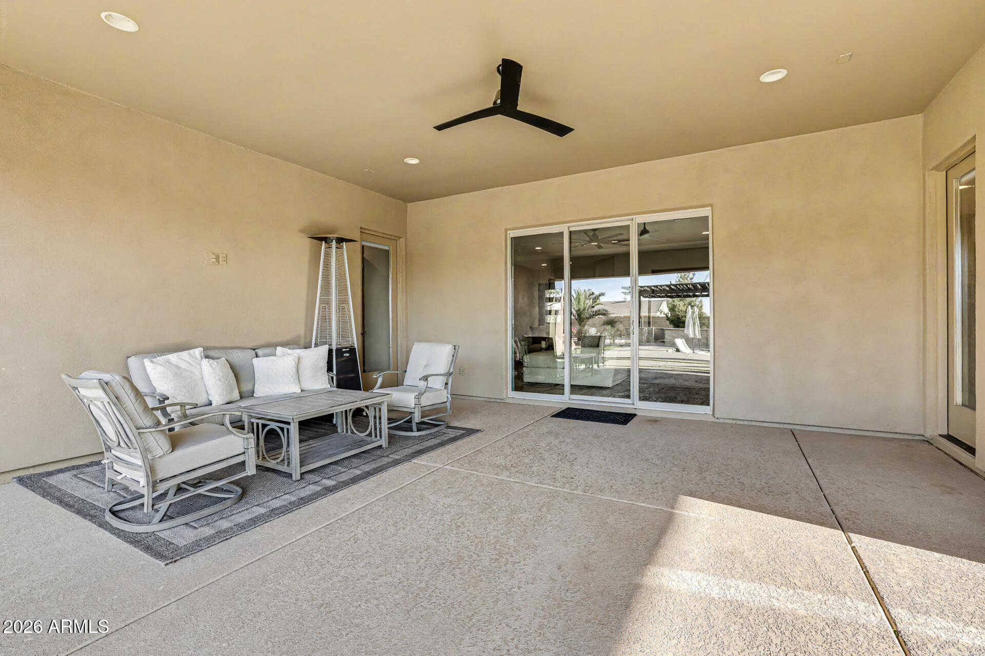 806 W DESERT RANCH Road