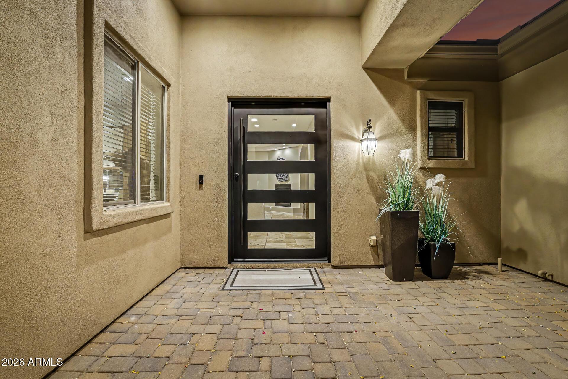 806 W DESERT RANCH Road