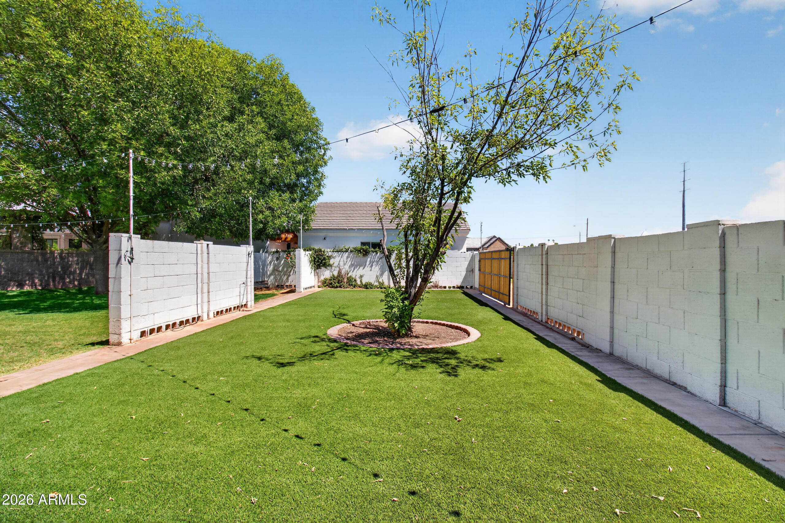 2677 E QUEEN CREEK Road