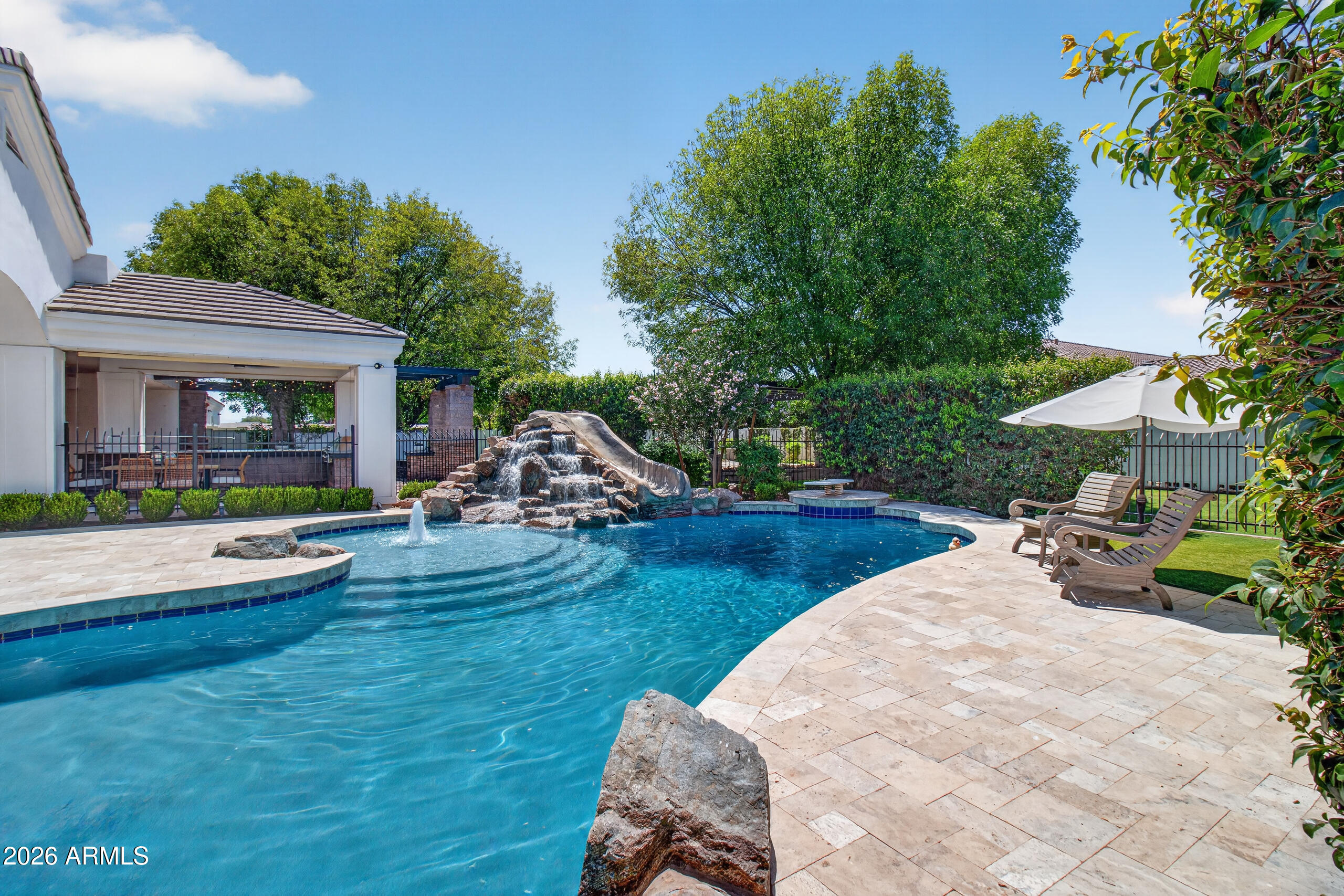 2677 E QUEEN CREEK Road