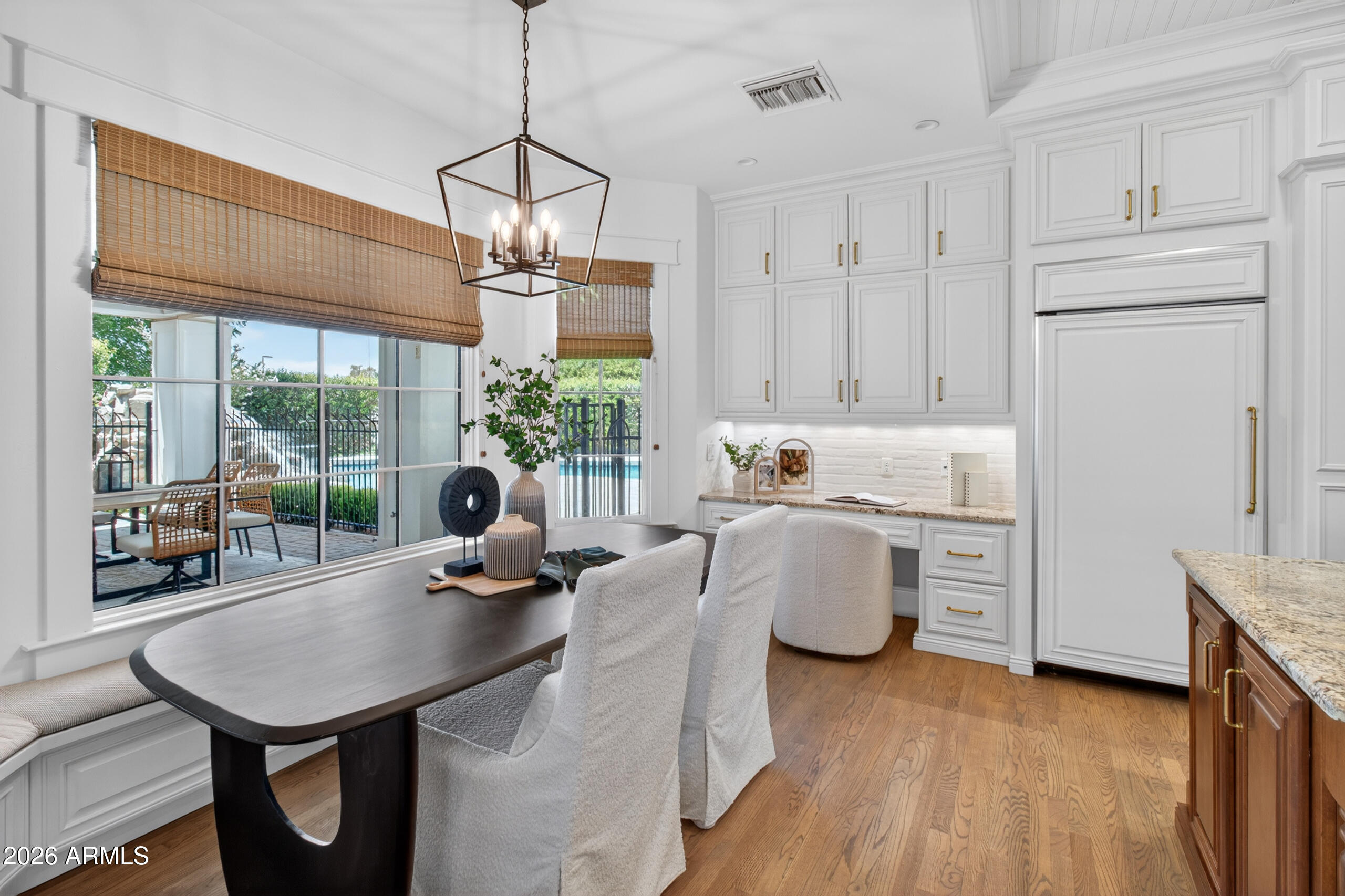 2677 E QUEEN CREEK Road