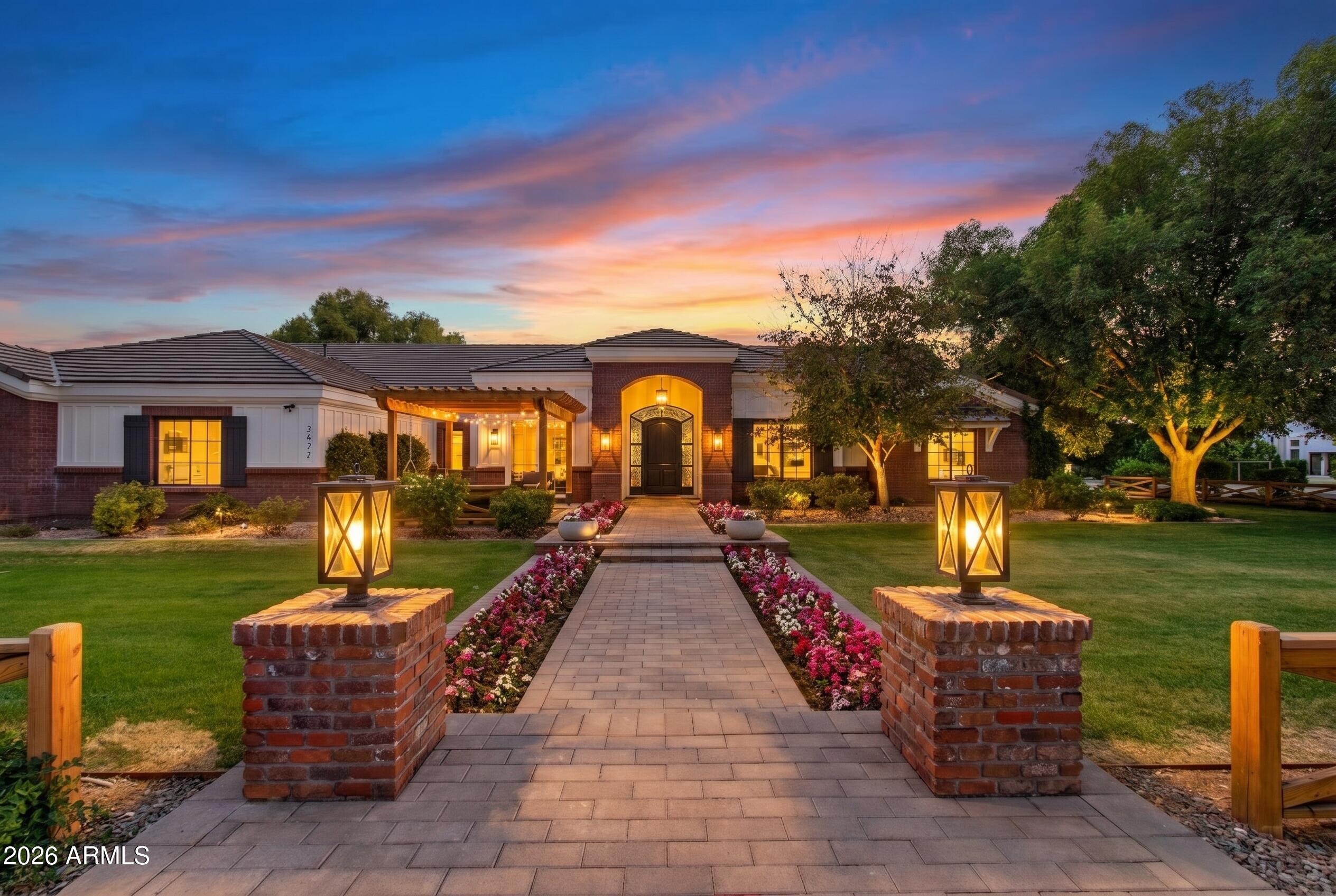 2677 E QUEEN CREEK Road