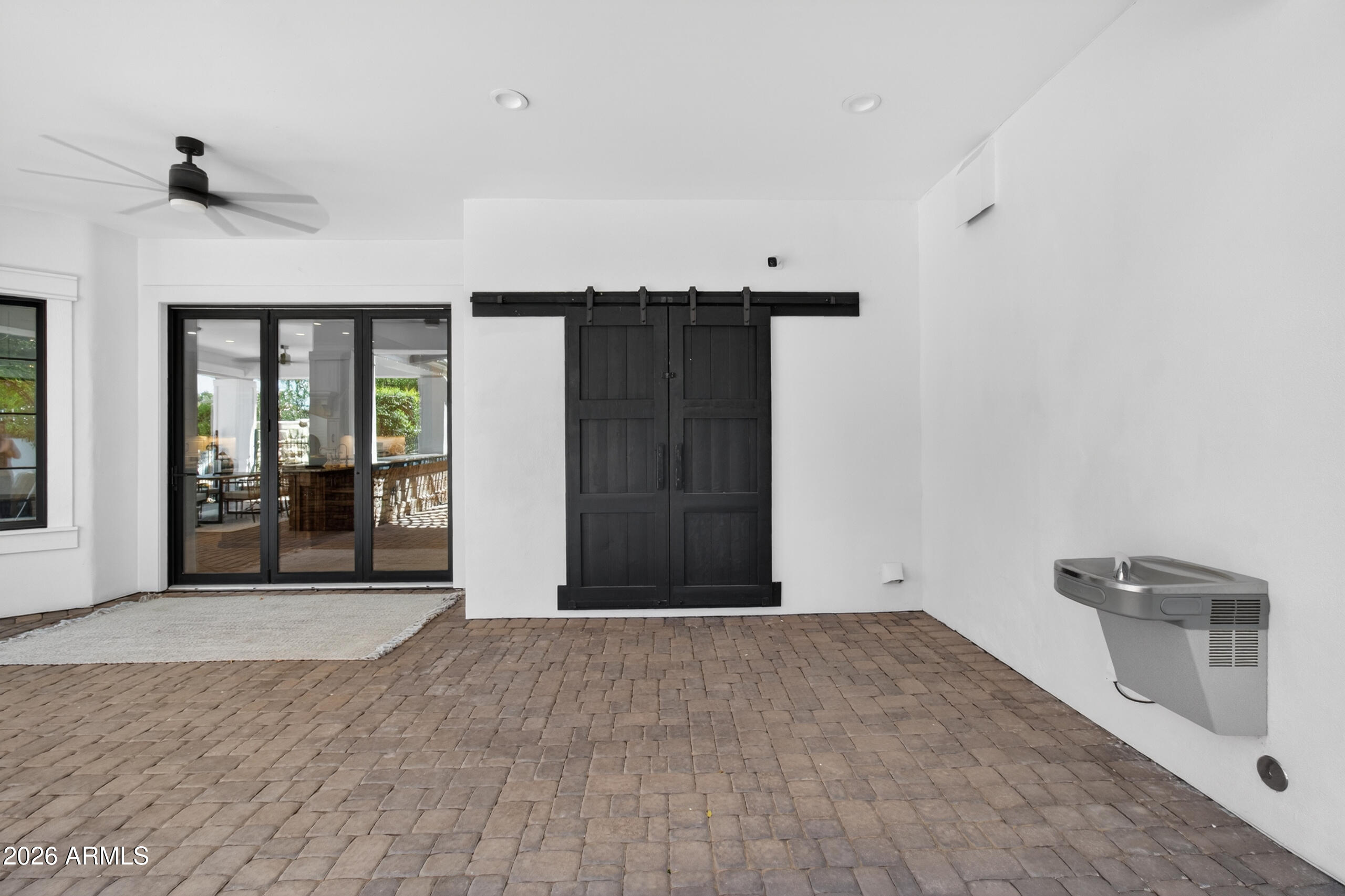 2677 E QUEEN CREEK Road