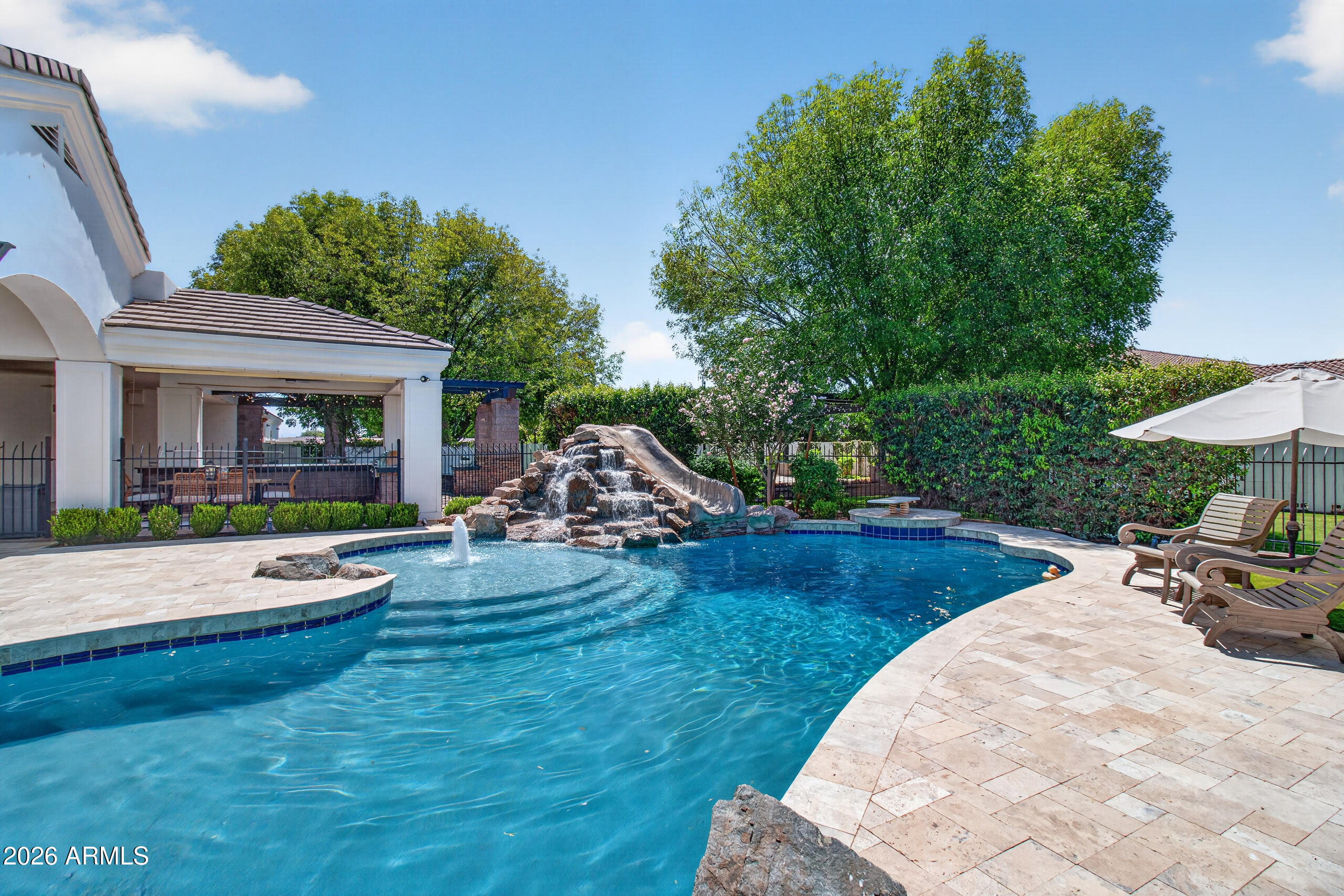 2677 E QUEEN CREEK Road