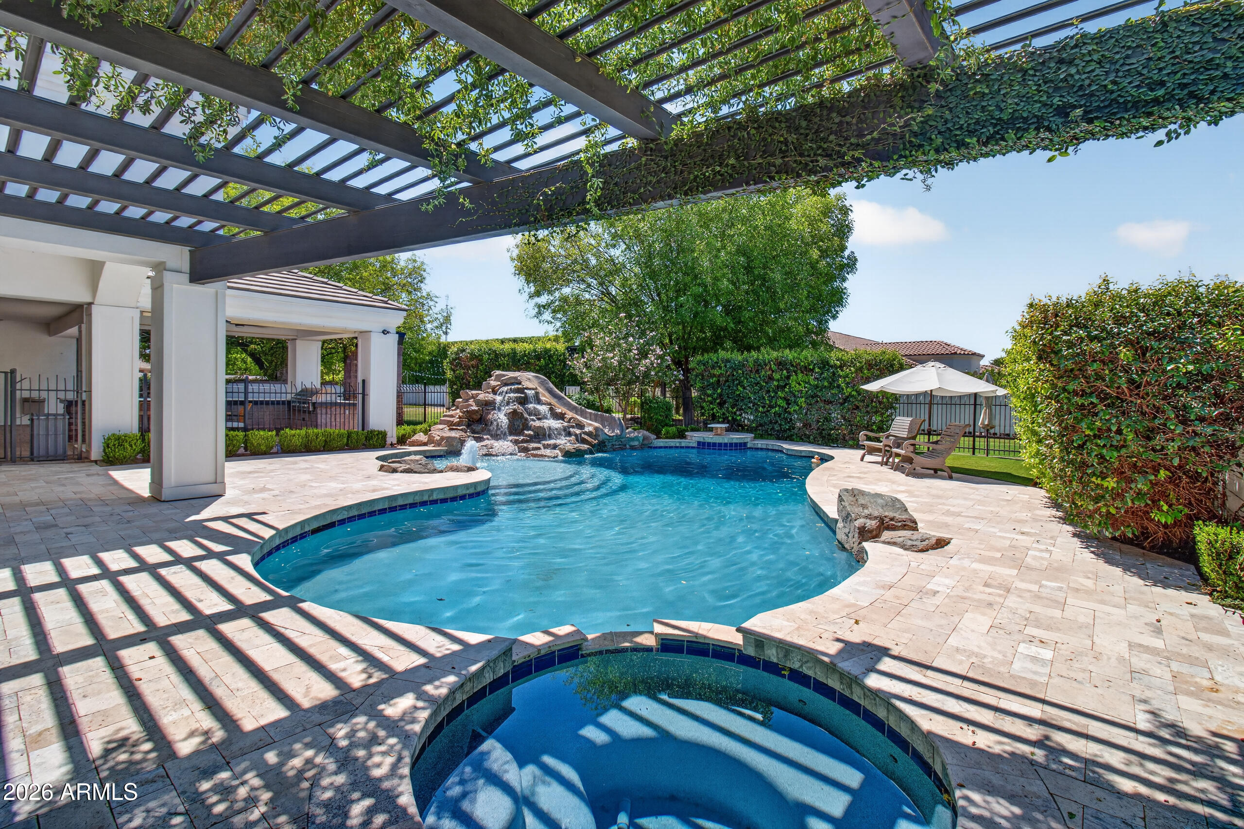 2677 E QUEEN CREEK Road