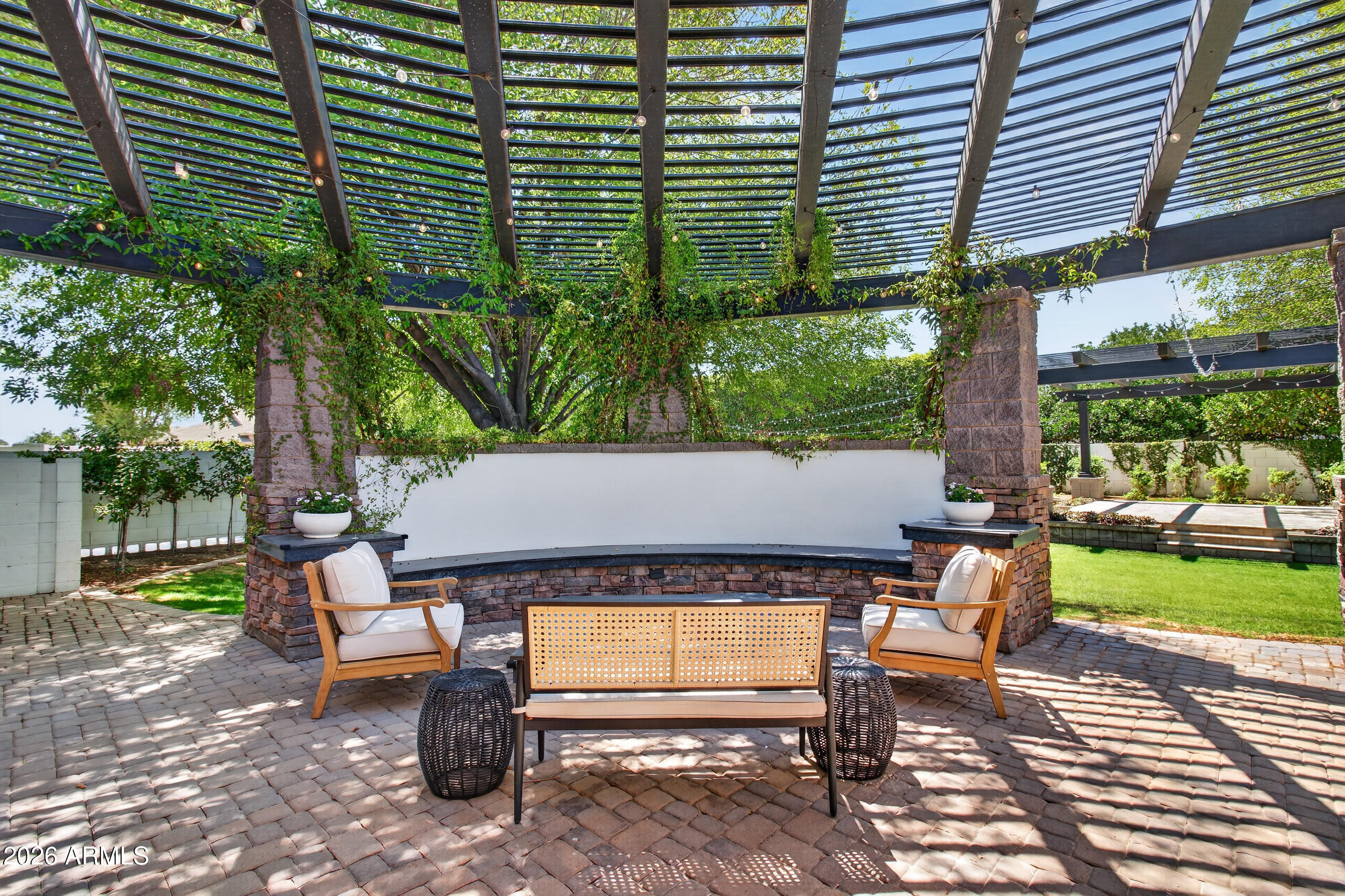 2677 E QUEEN CREEK Road