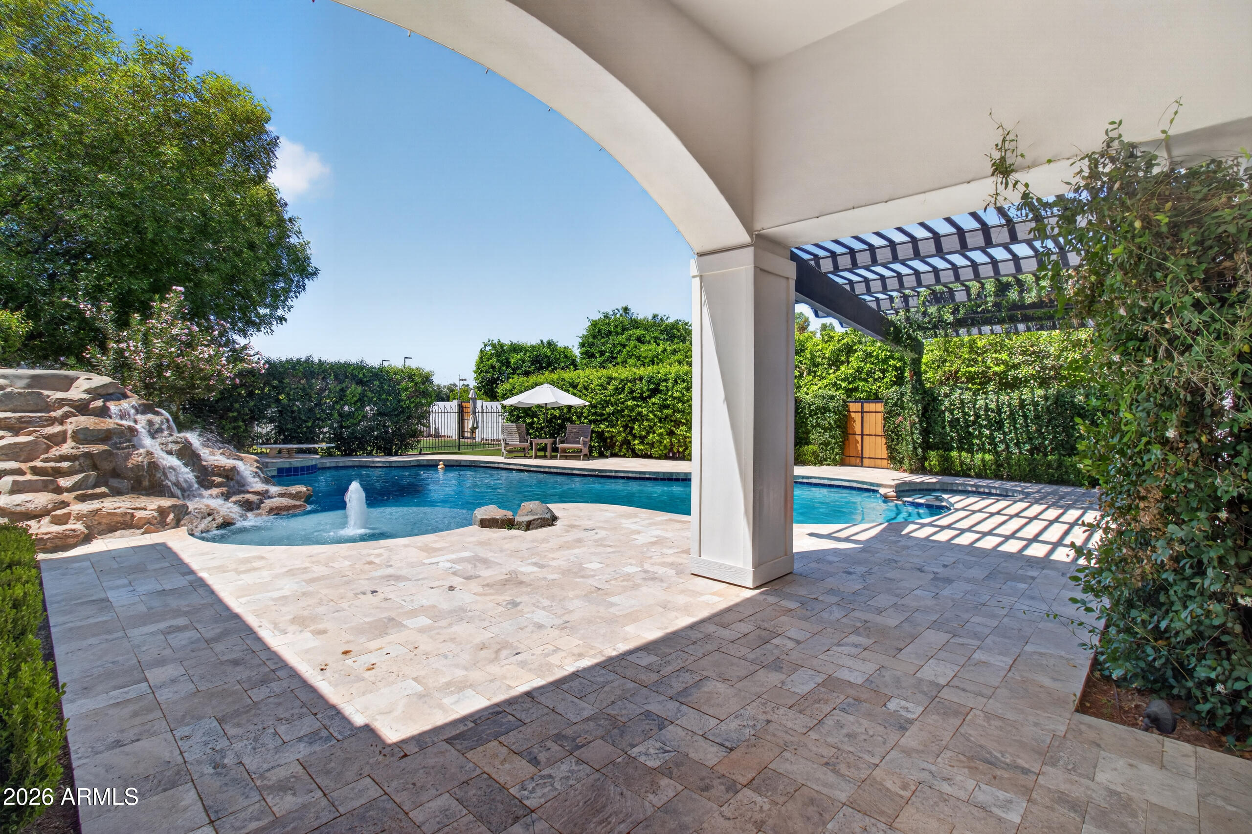 2677 E QUEEN CREEK Road