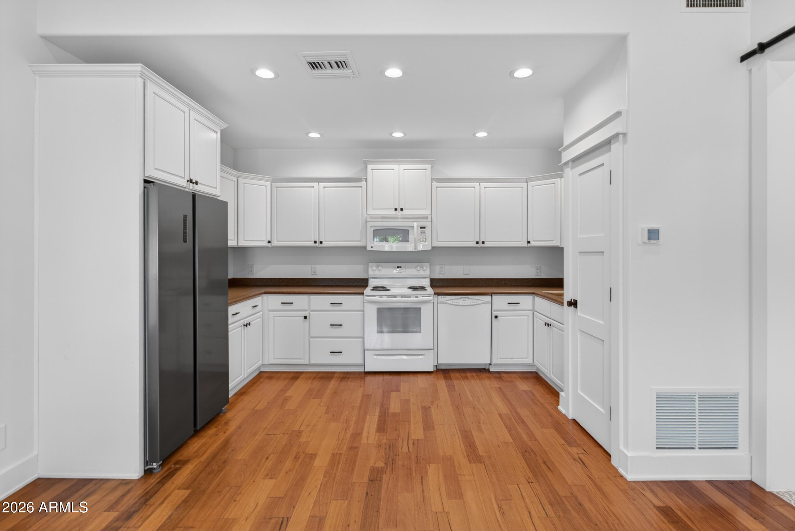 2677 E QUEEN CREEK Road
