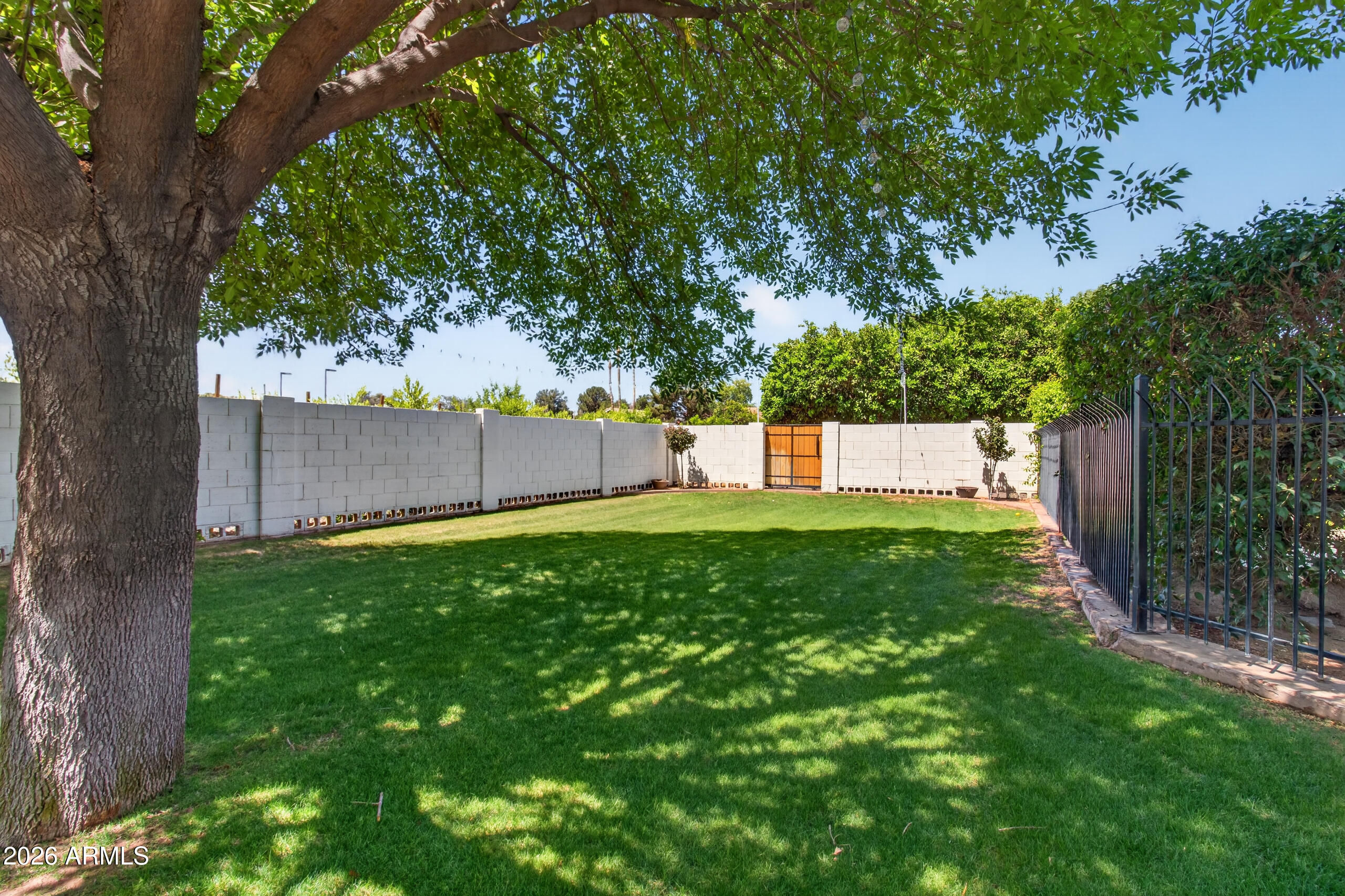 2677 E QUEEN CREEK Road