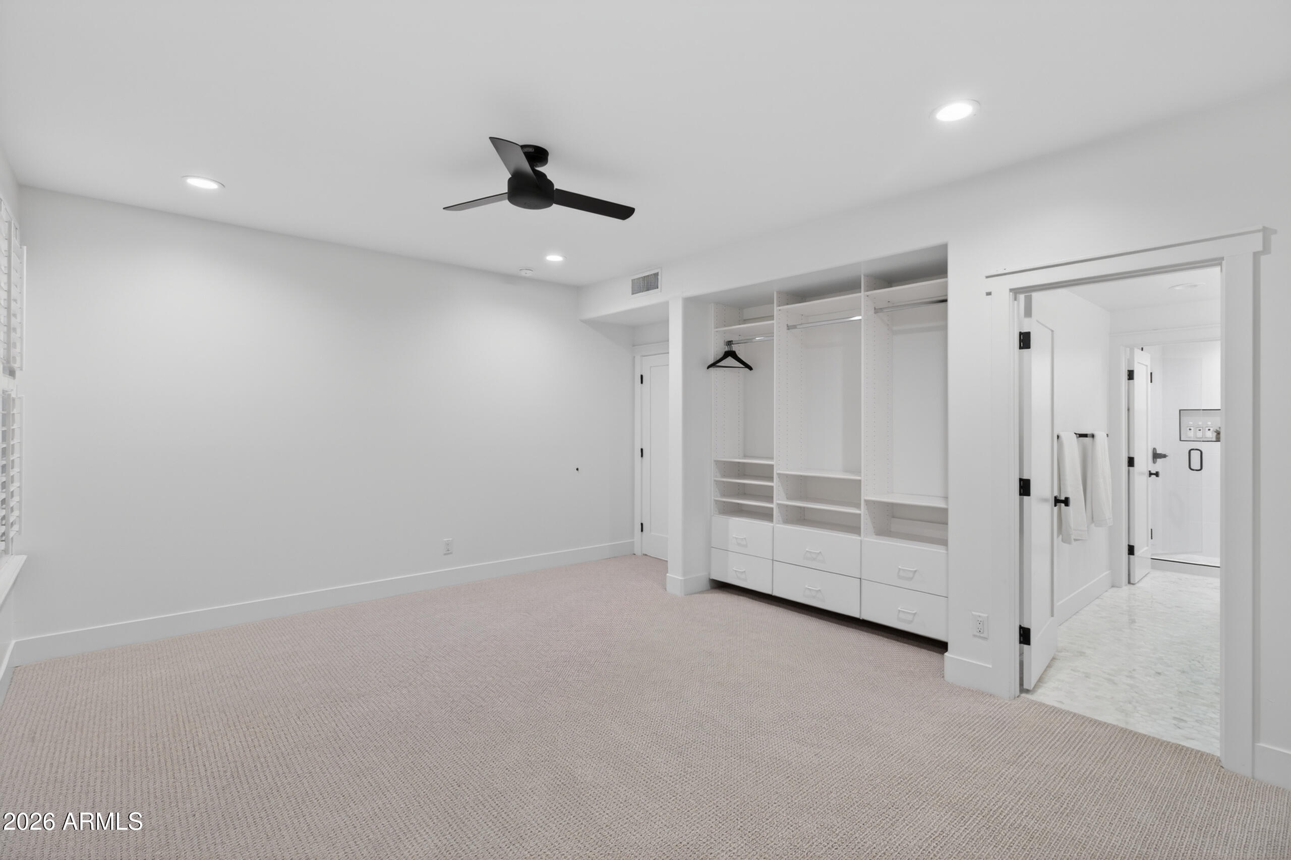 2677 E QUEEN CREEK Road