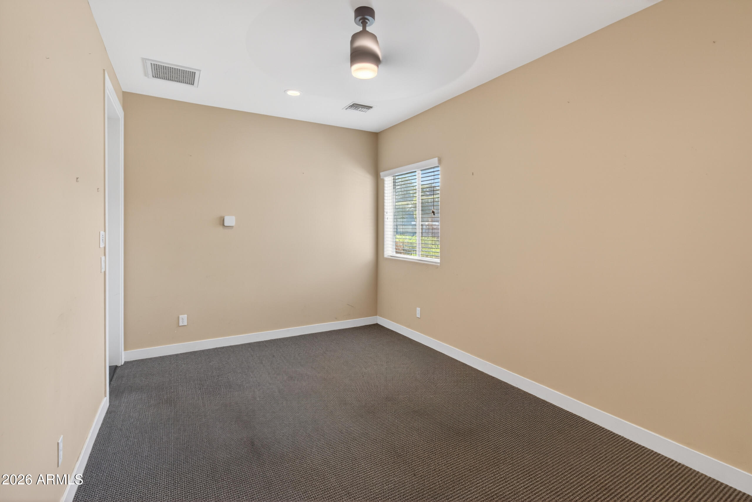2677 E QUEEN CREEK Road