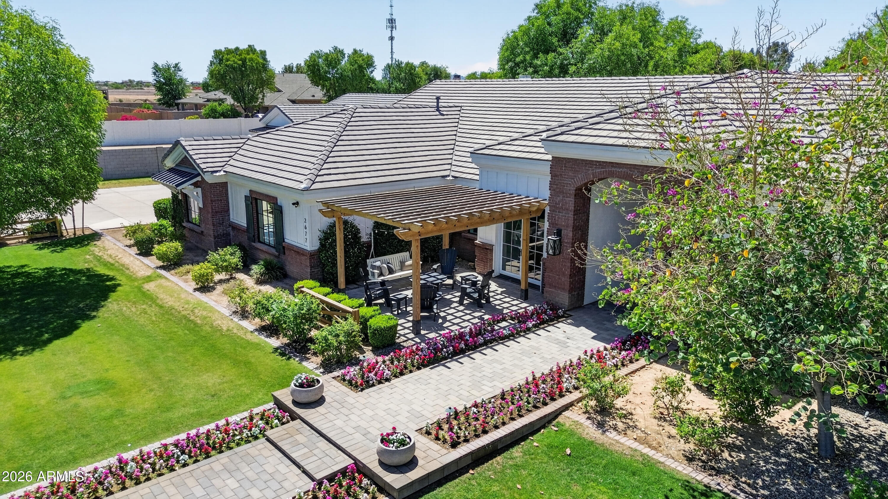 2677 E QUEEN CREEK Road