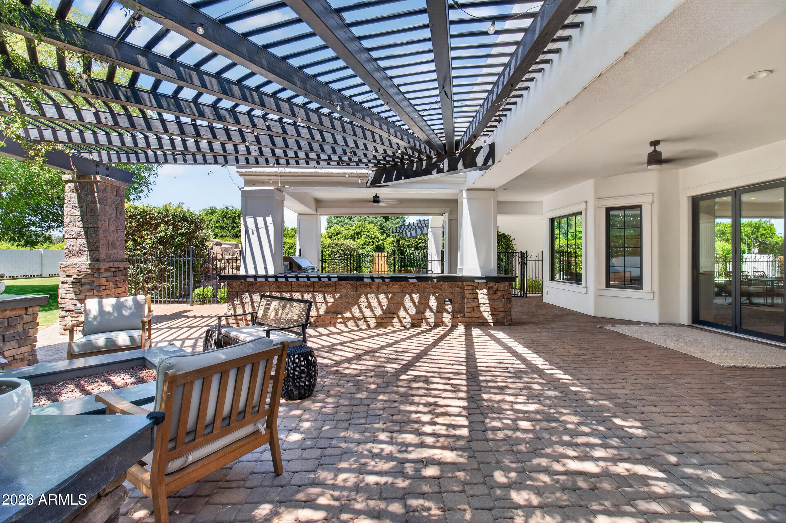 2677 E QUEEN CREEK Road