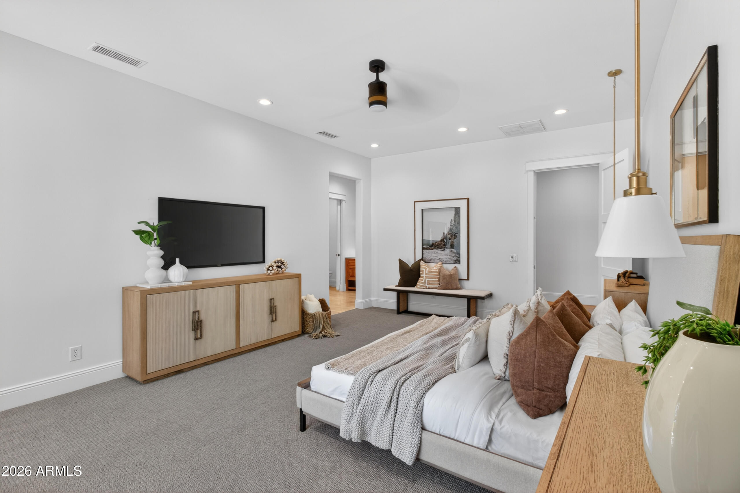 2677 E QUEEN CREEK Road