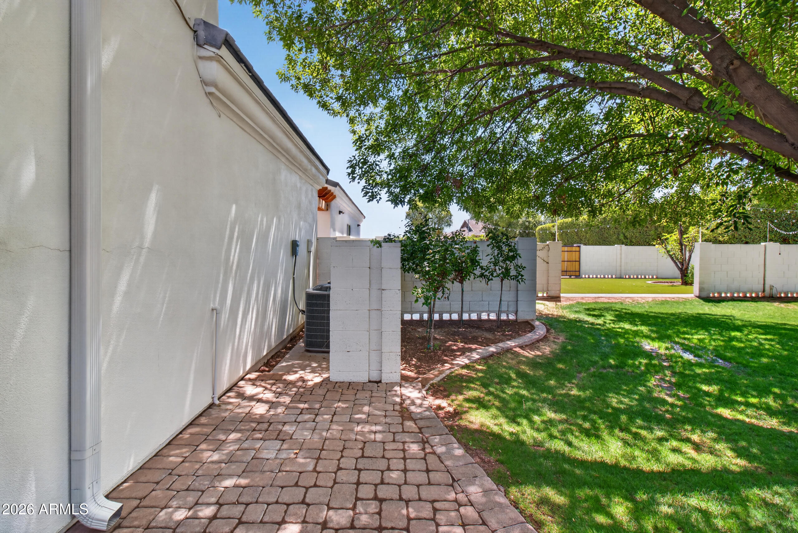 2677 E QUEEN CREEK Road