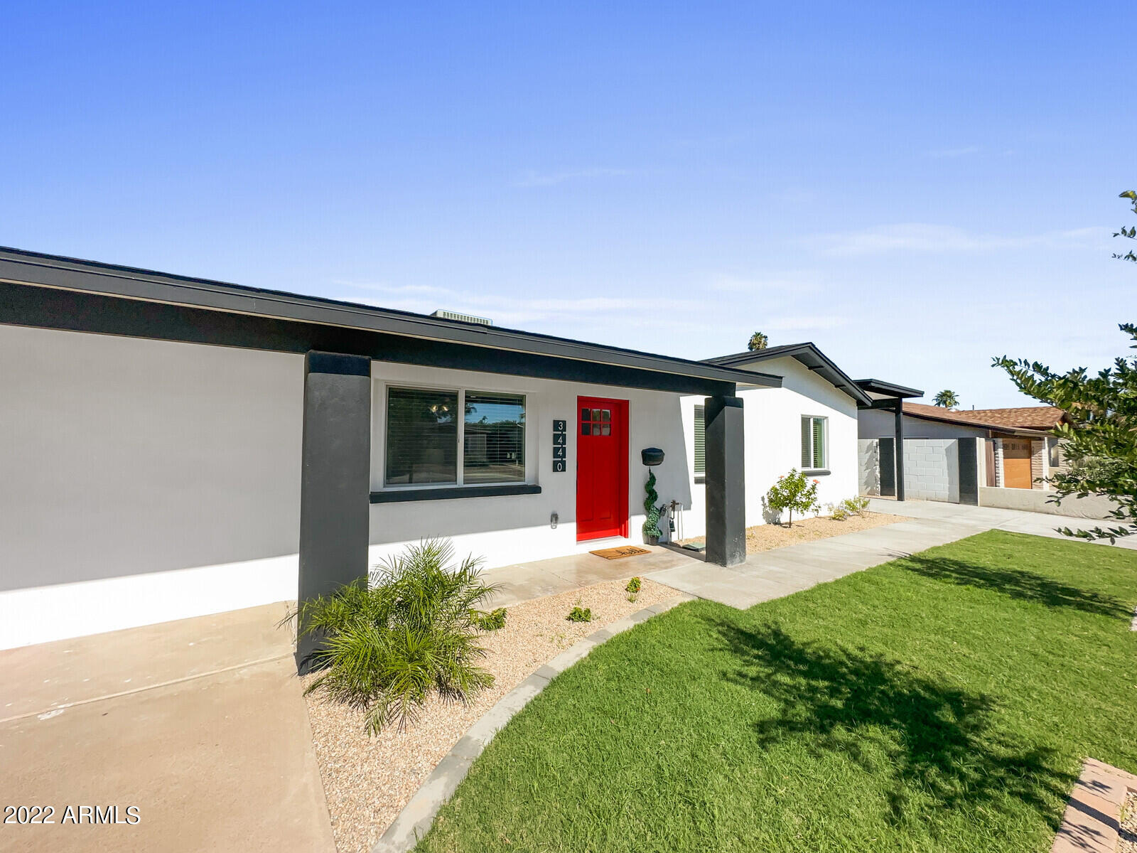 3440 E LAUREL Lane