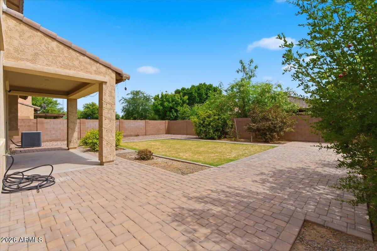 1471 E FLAMINGO Way