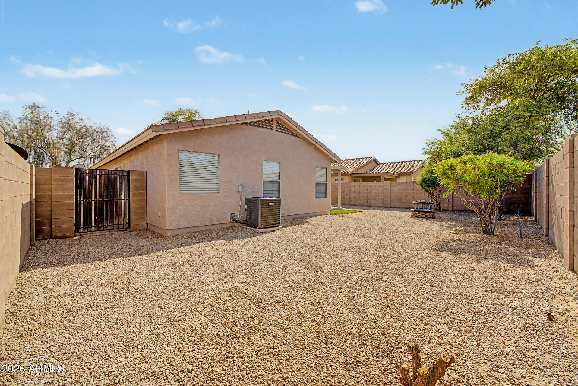 42322 W OAKLAND Drive