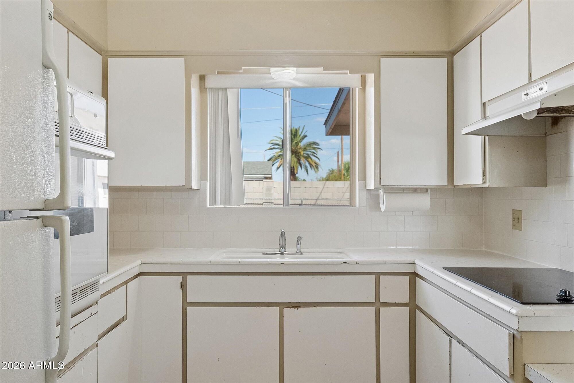 517 N 53RD Place