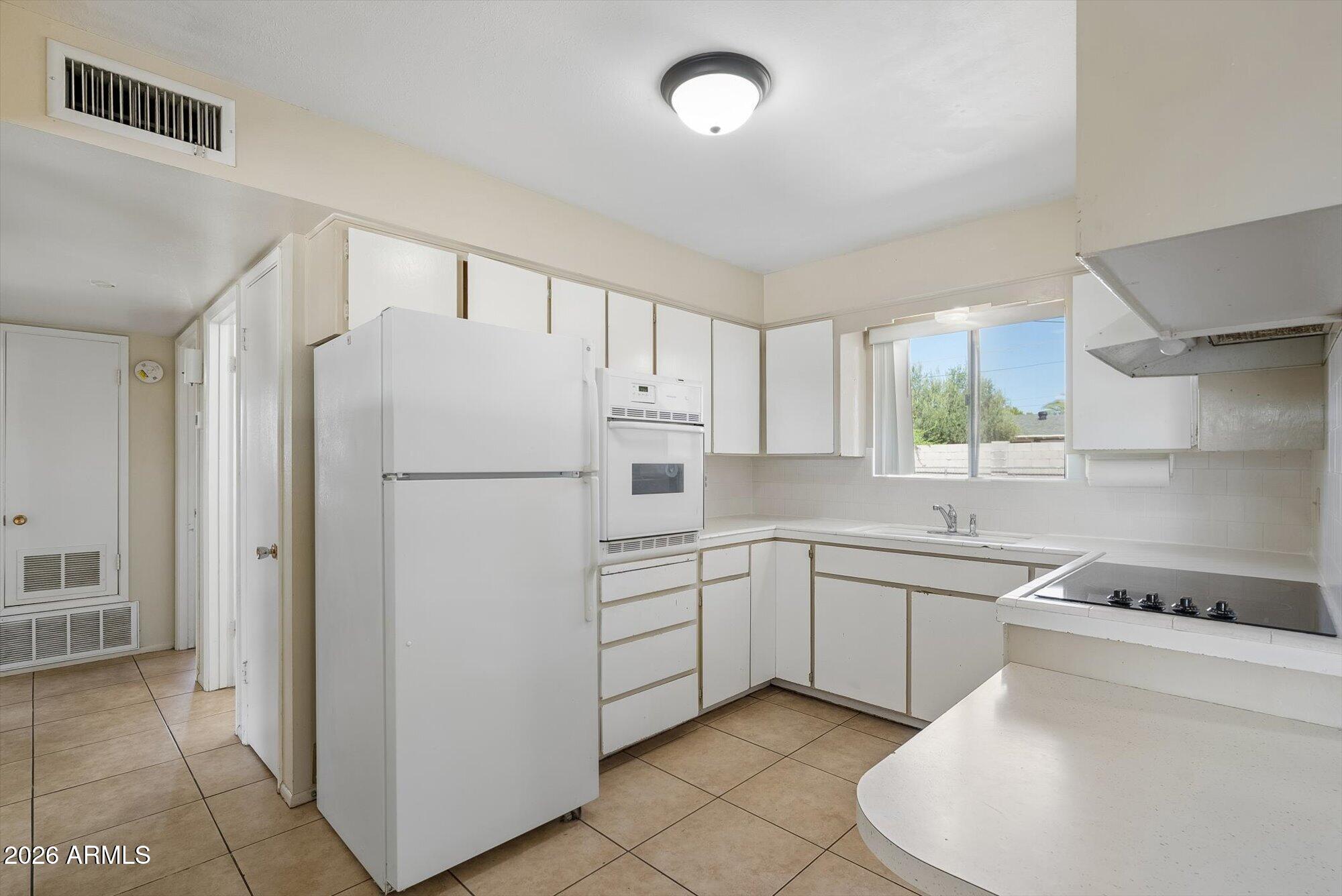 517 N 53RD Place
