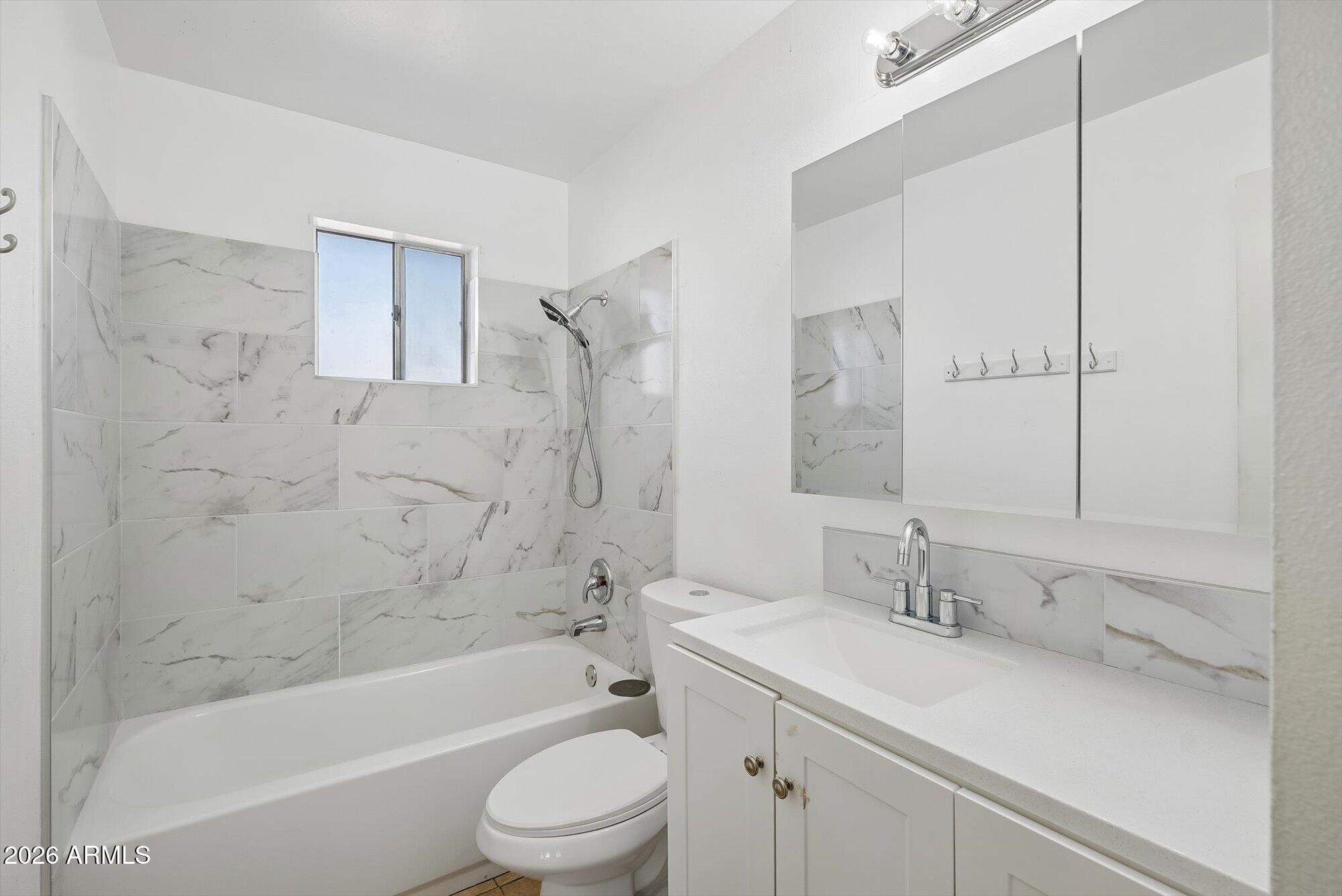 517 N 53RD Place