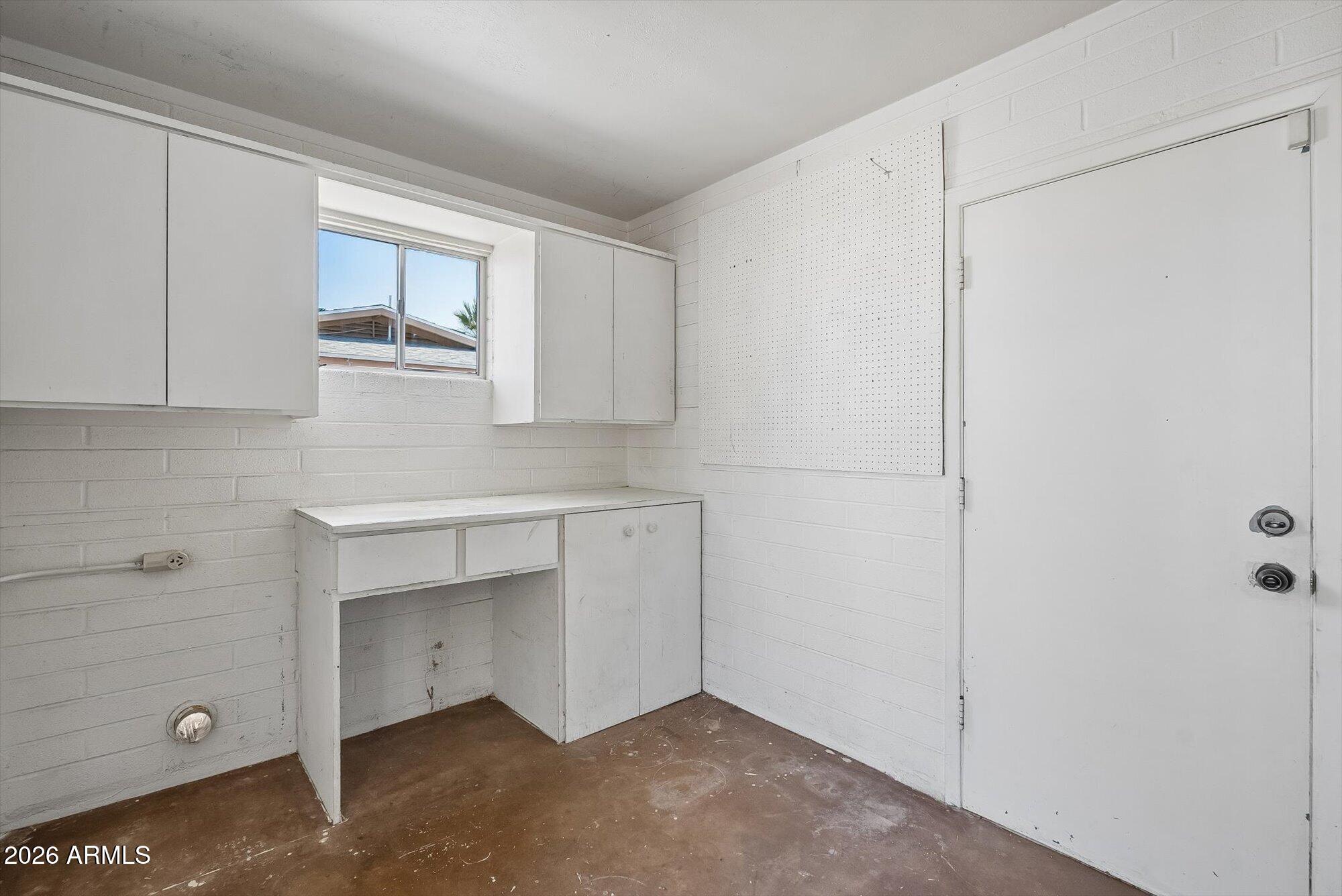 517 N 53RD Place