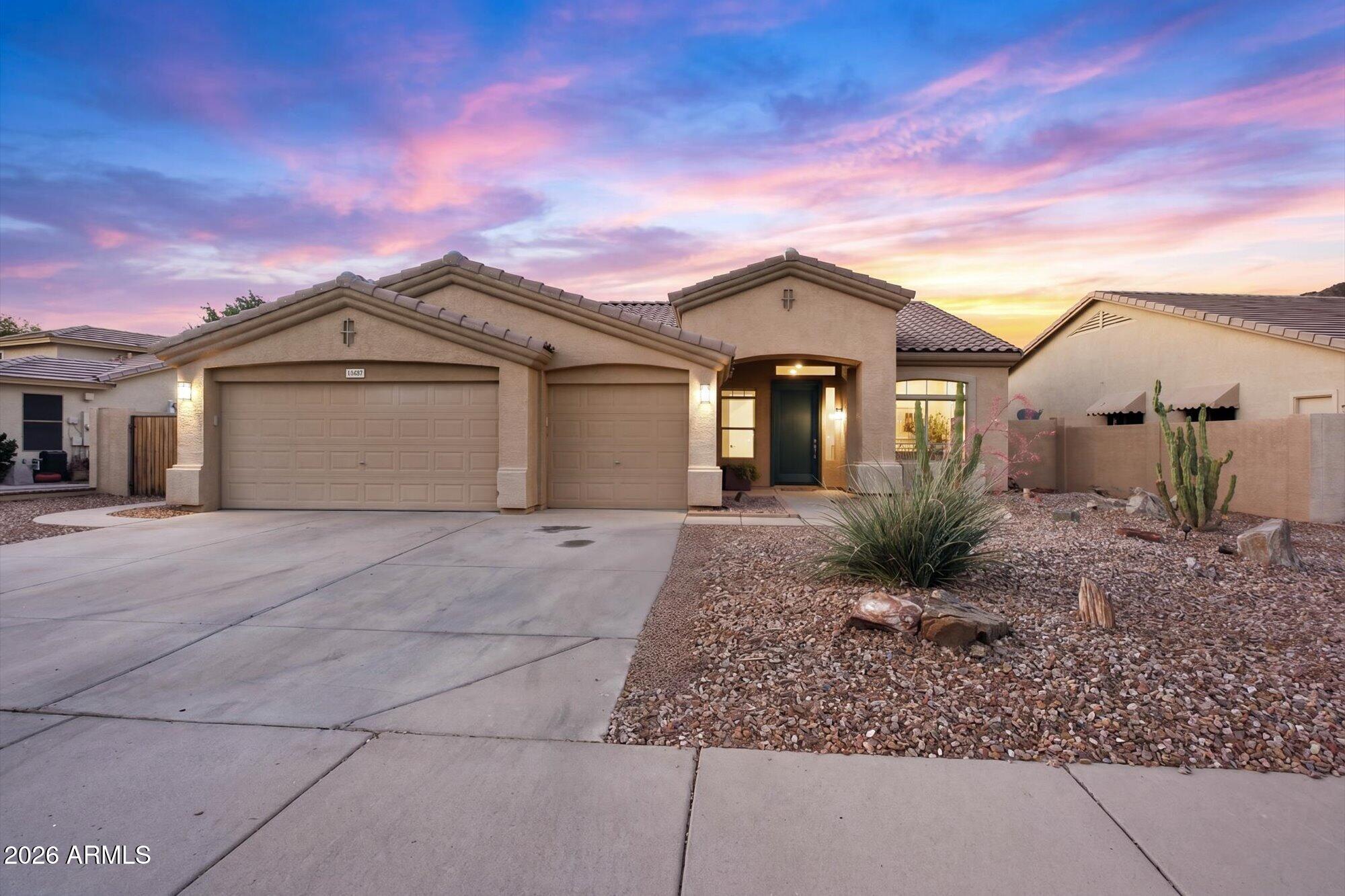 25627 N HACKBERRY Drive