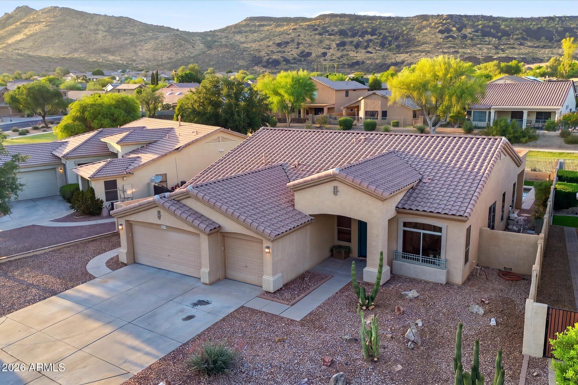 25627 N HACKBERRY Drive