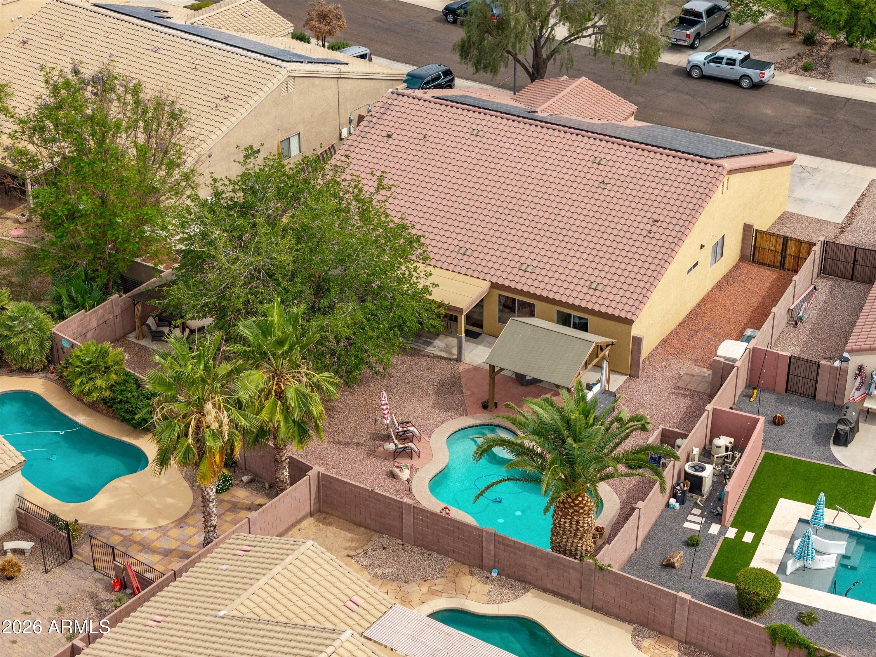 566 W COBBLESTONE Court