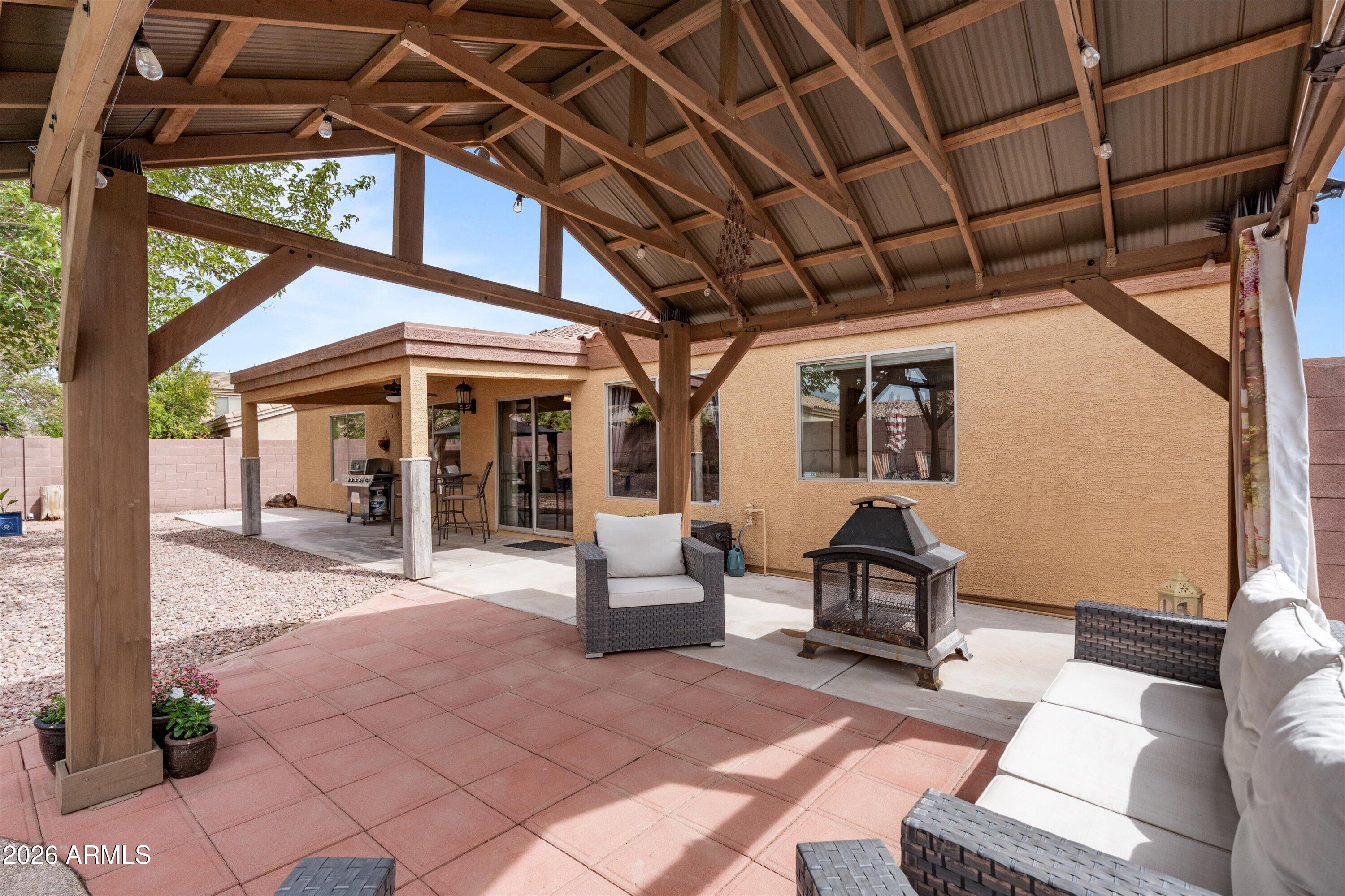 566 W COBBLESTONE Court