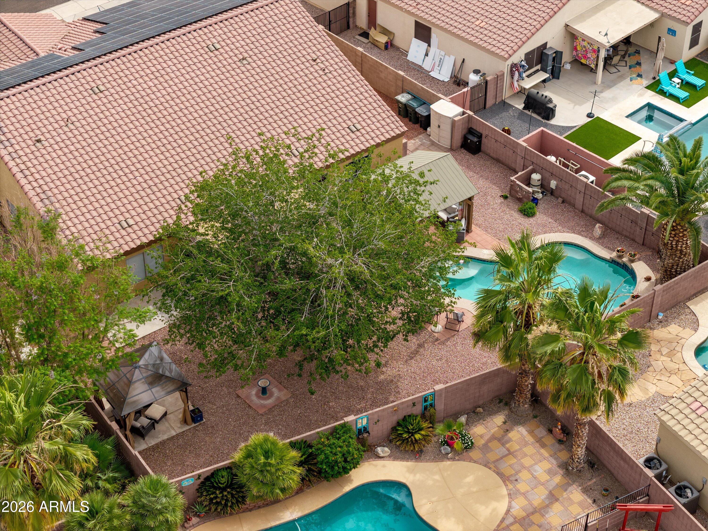 566 W COBBLESTONE Court
