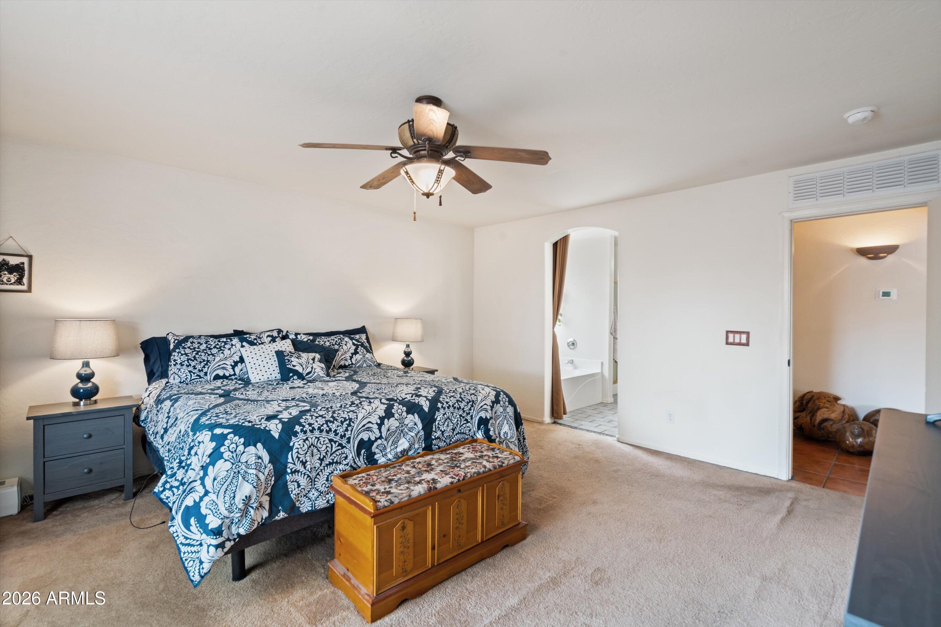 566 W COBBLESTONE Court