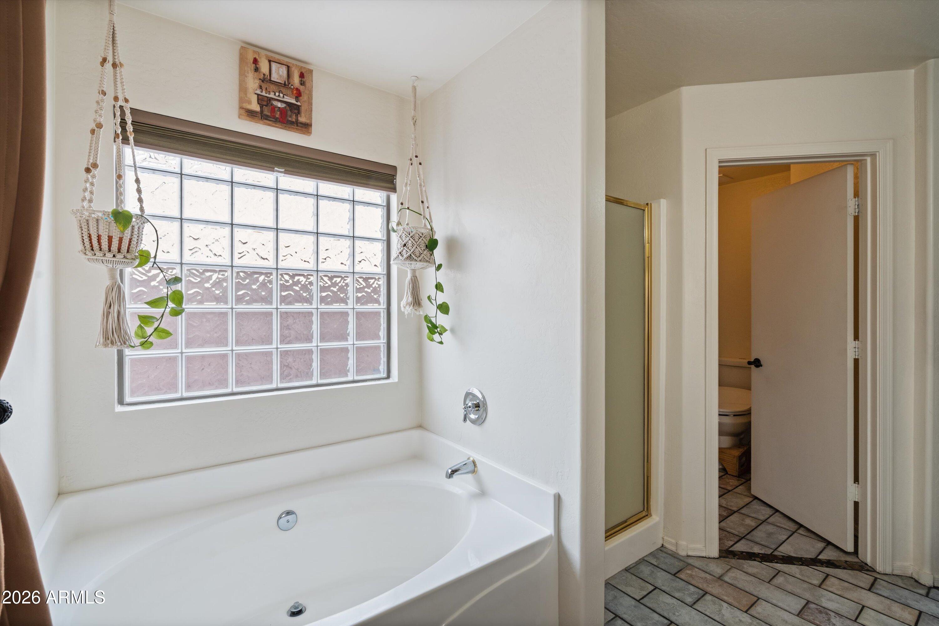 566 W COBBLESTONE Court