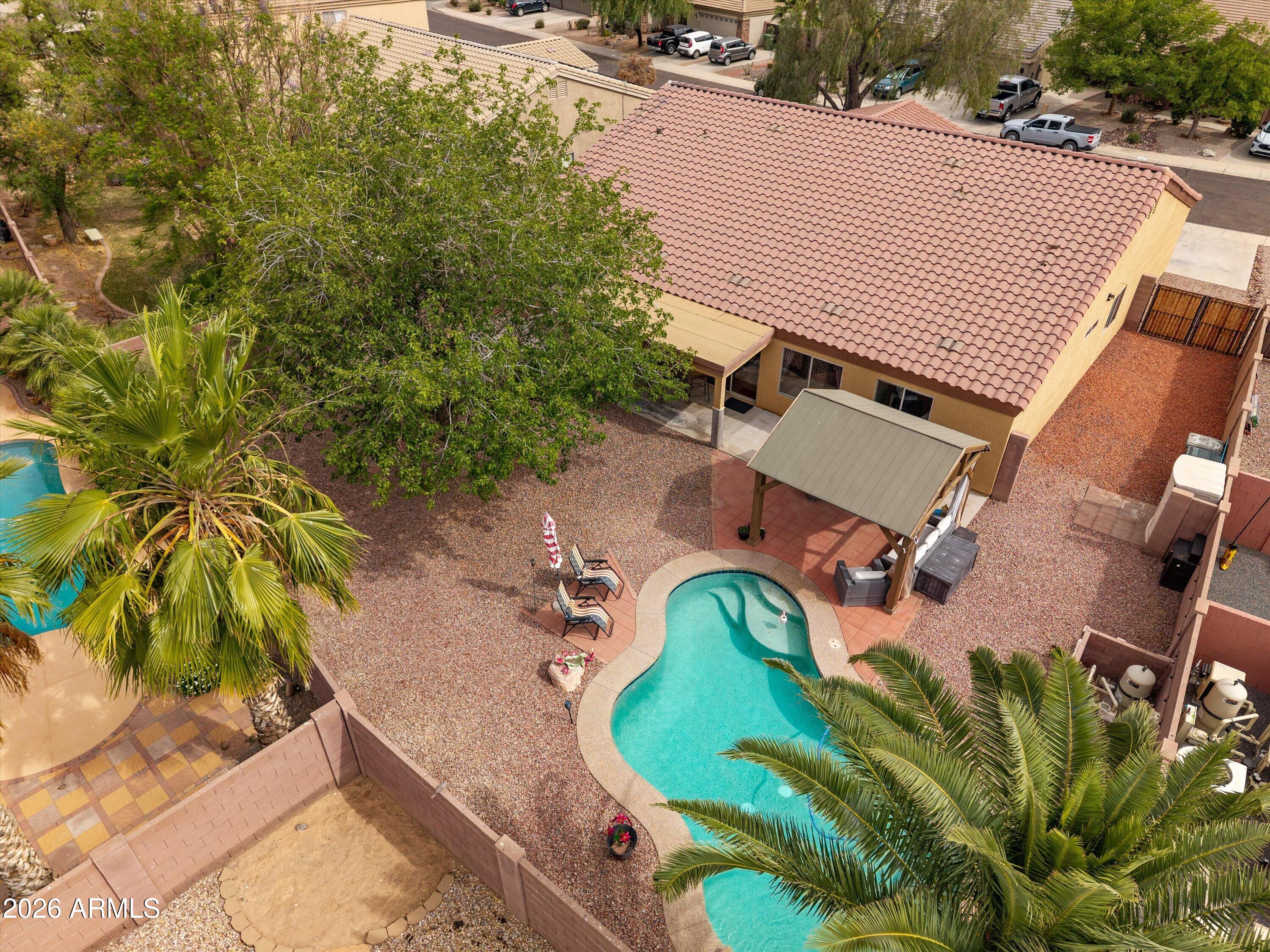 566 W COBBLESTONE Court