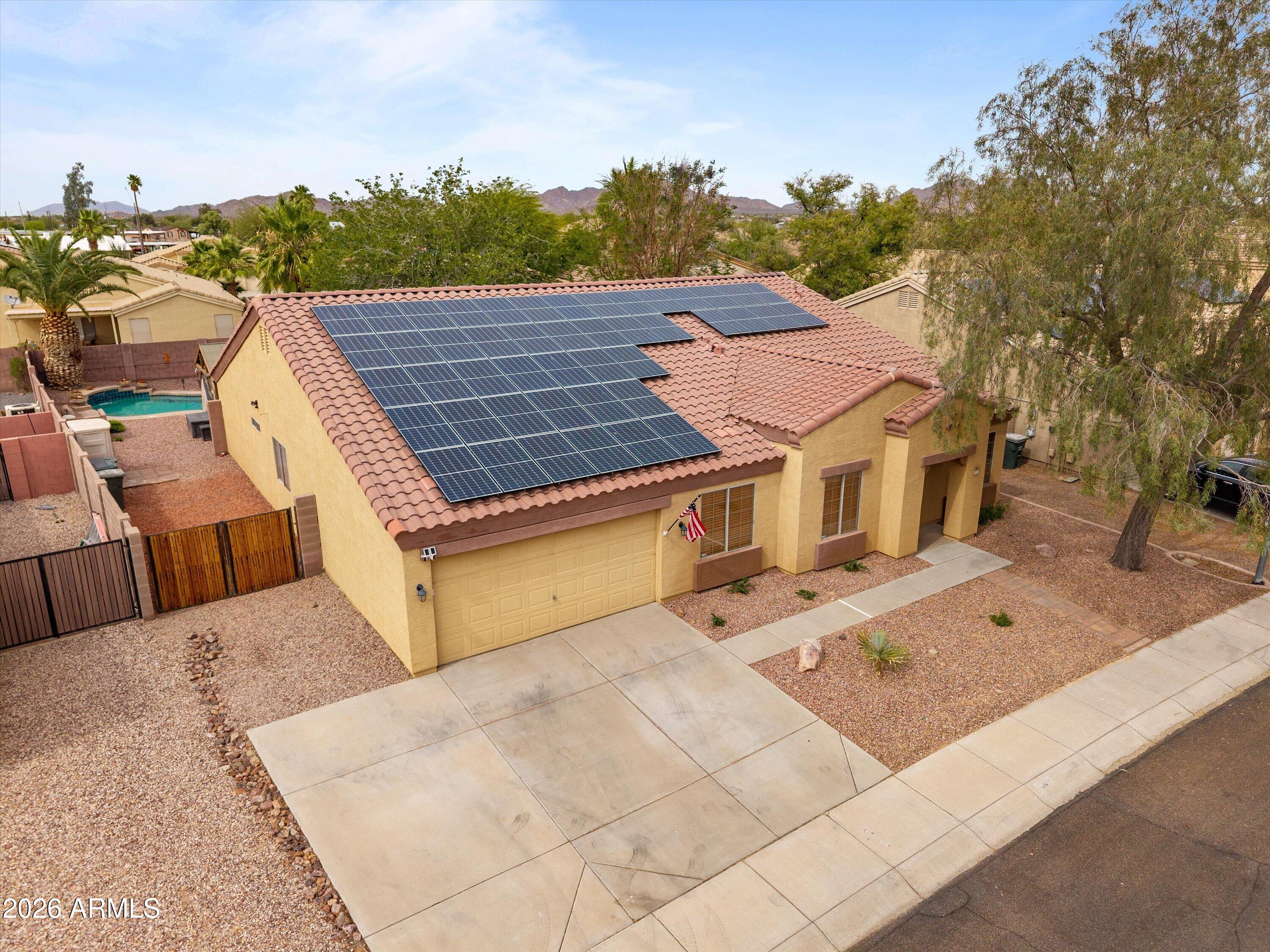 566 W COBBLESTONE Court