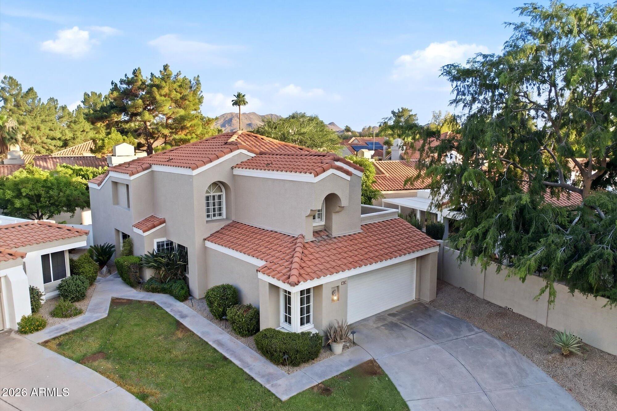 4021 E LAUREL Lane NE