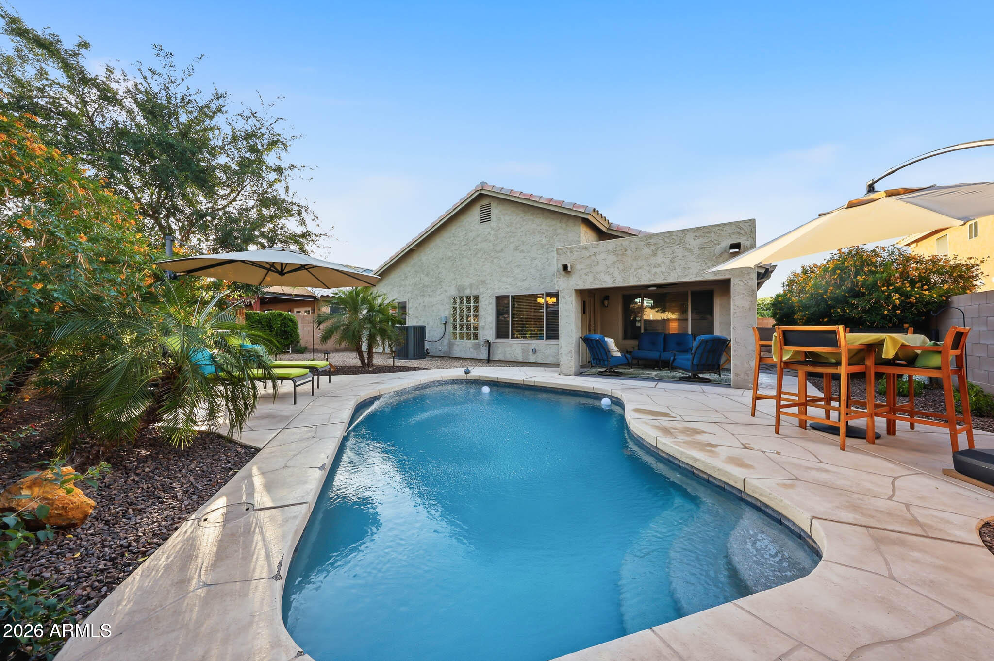 6619 W LOUISE Drive