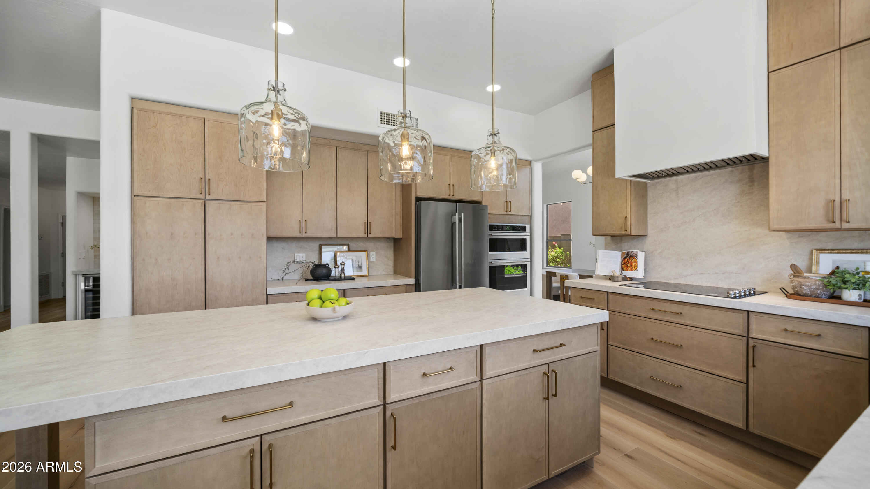 6639 E GELDING Drive