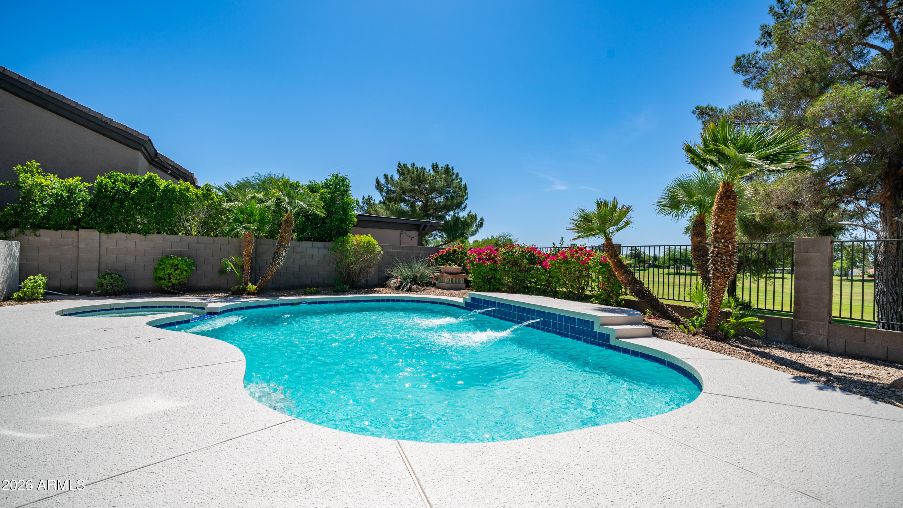 6639 E GELDING Drive