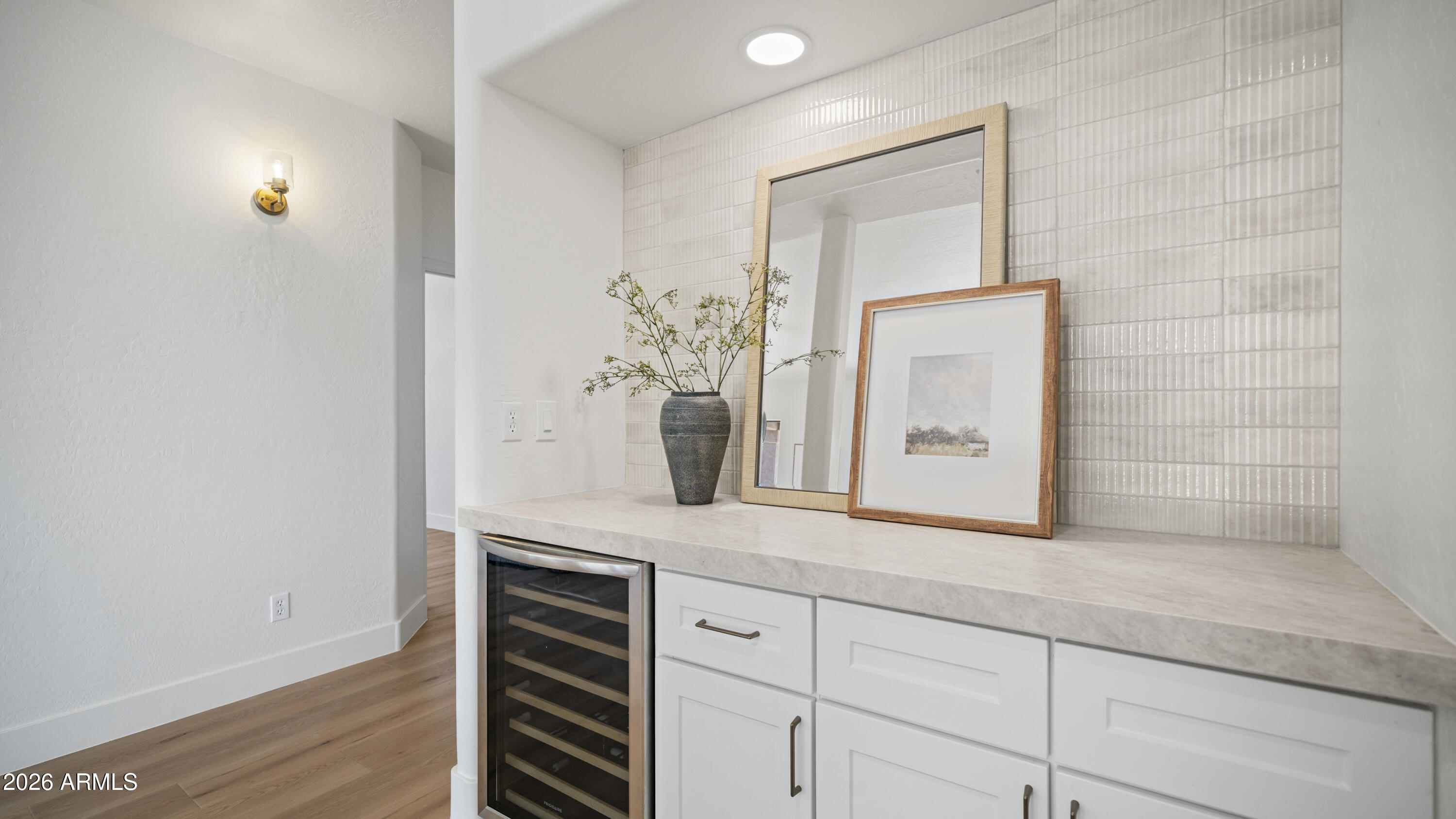 6639 E GELDING Drive