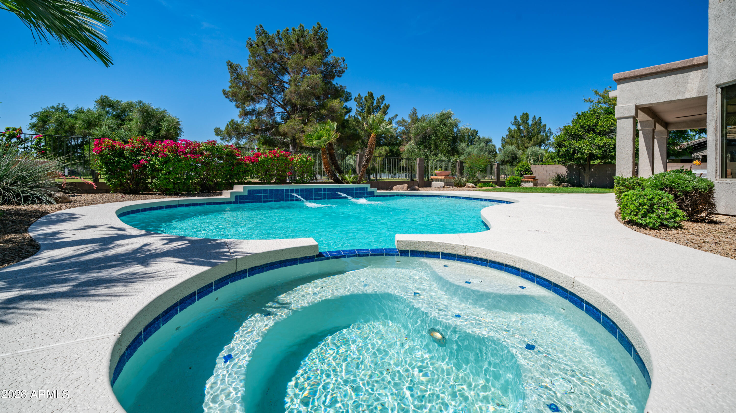 6639 E GELDING Drive
